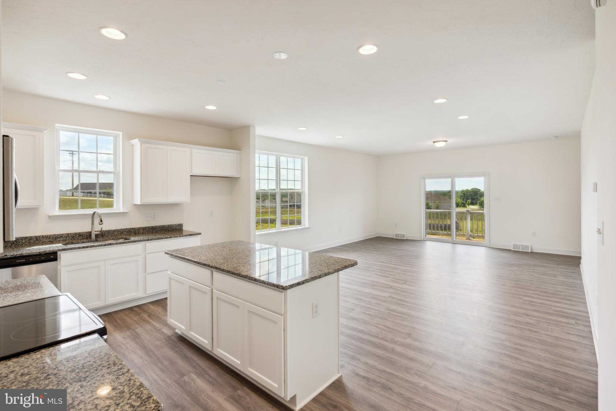 2657 Victorian Dr photo 3