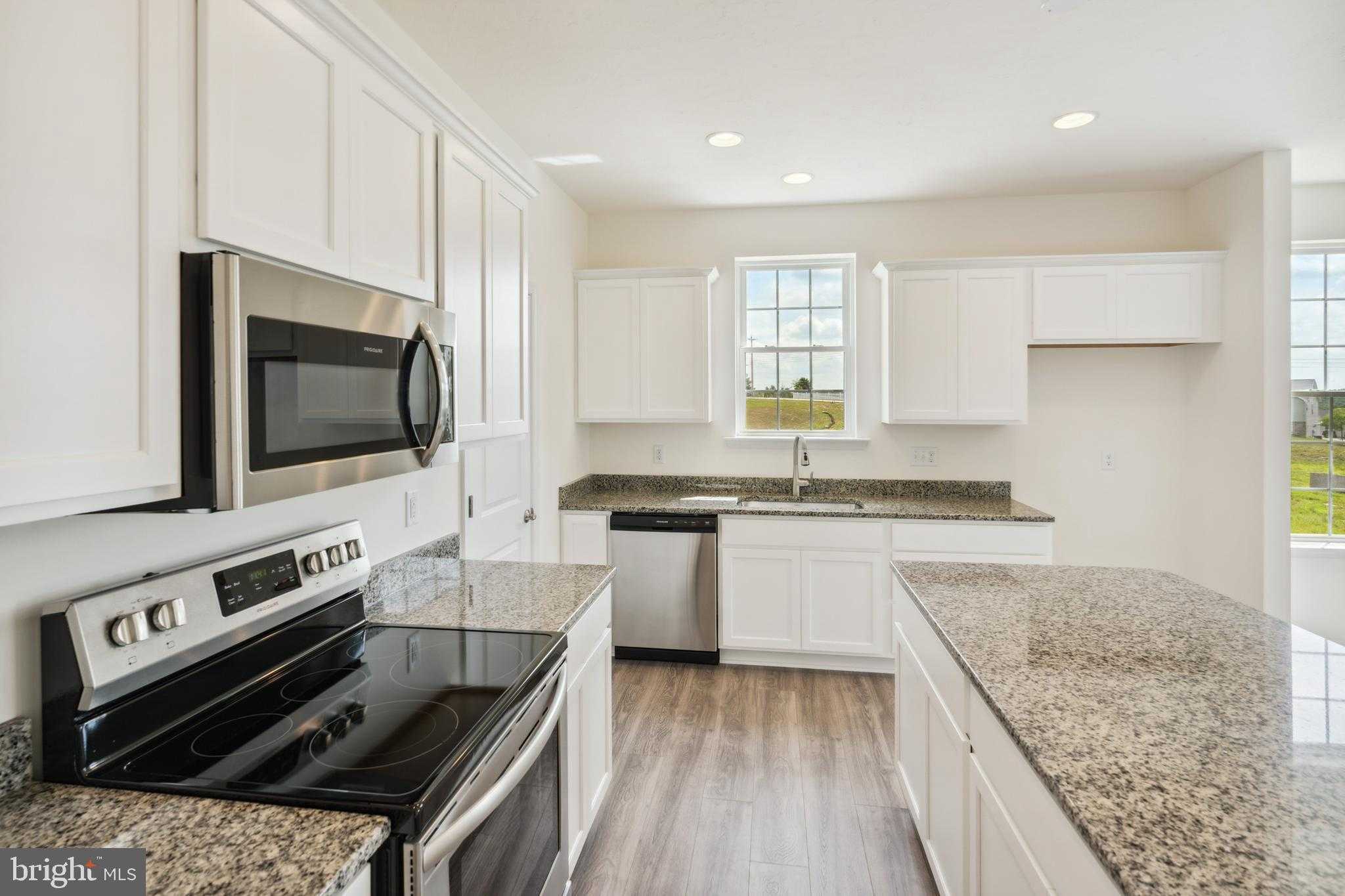 2657 Victorian Dr photo 4