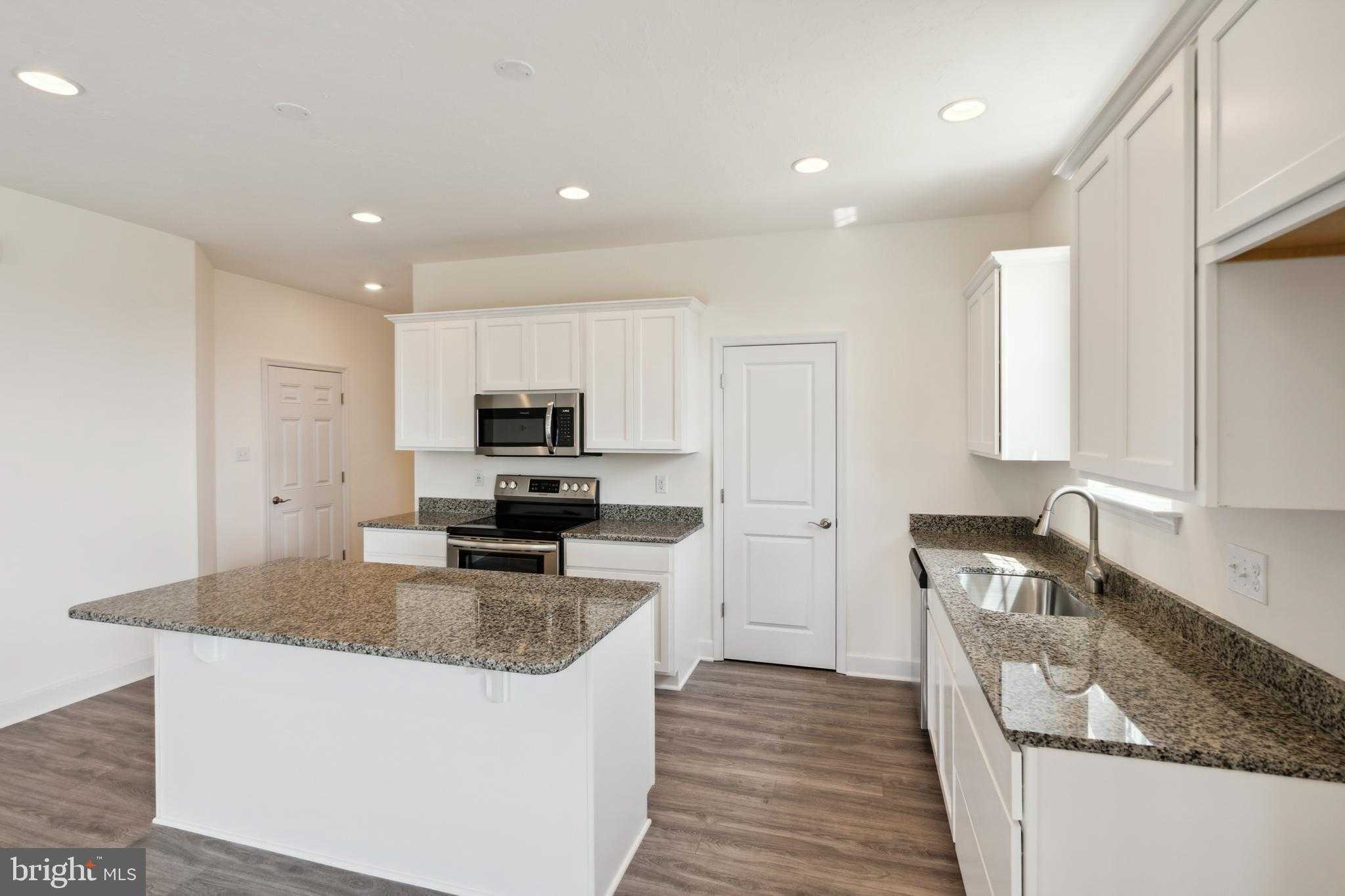 2657 Victorian Dr photo 5