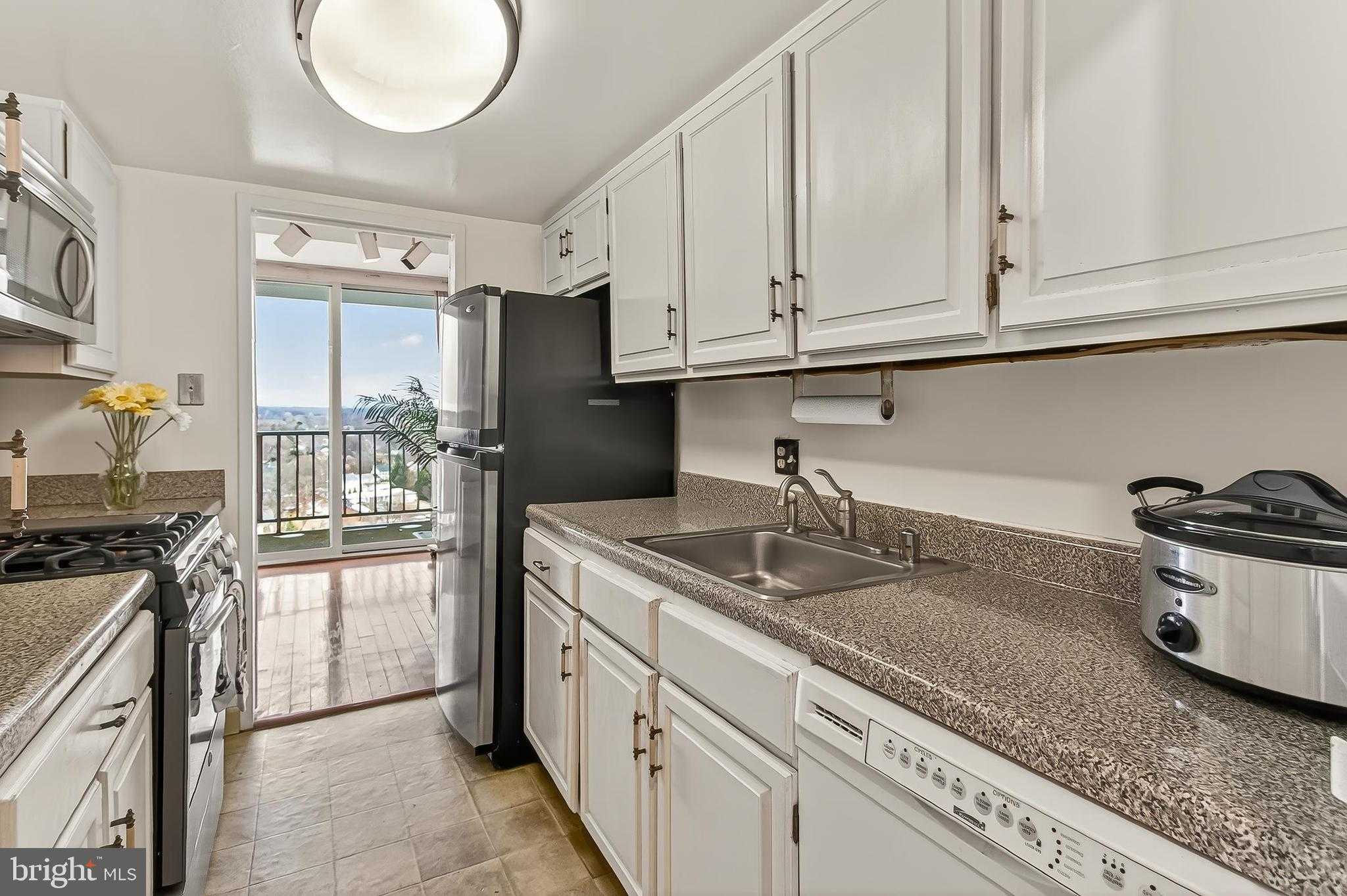 301 N Beauregard St Apt 1608 photo 17