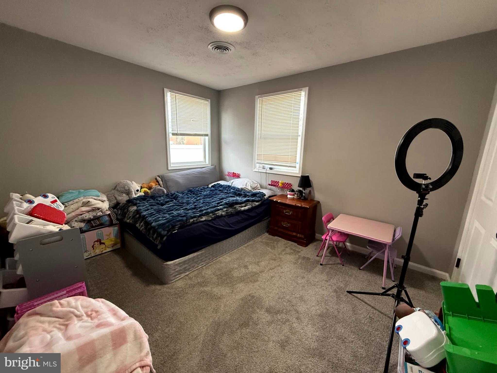 147 Bannister Ave photo 23