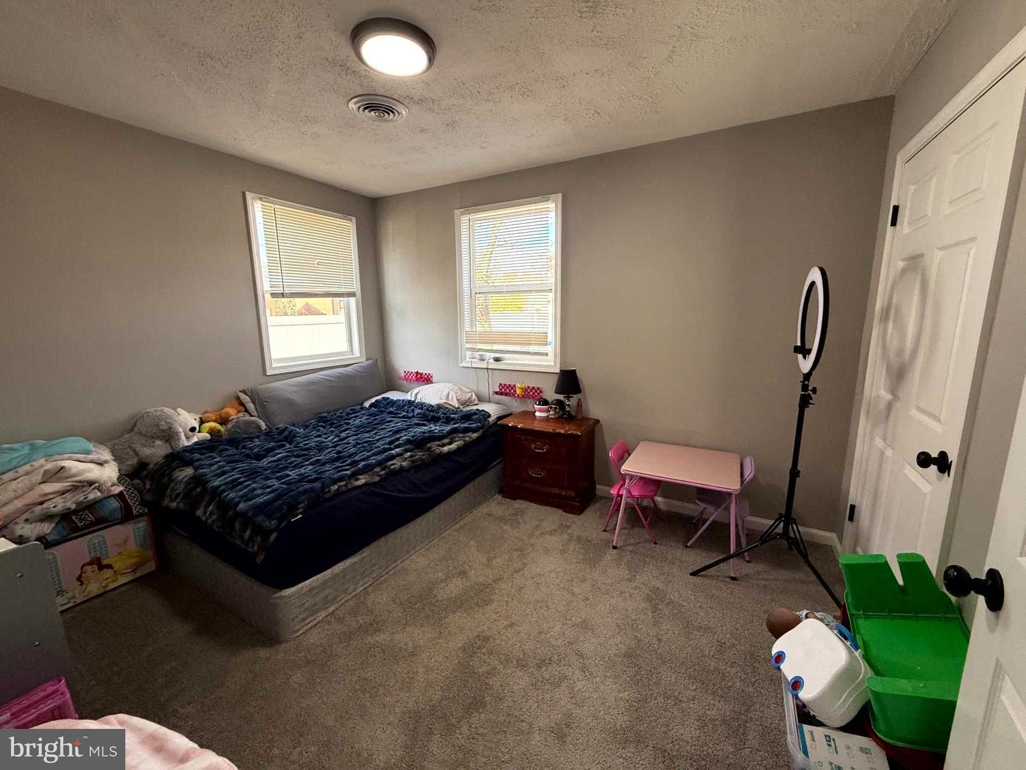 147 Bannister Ave photo 29