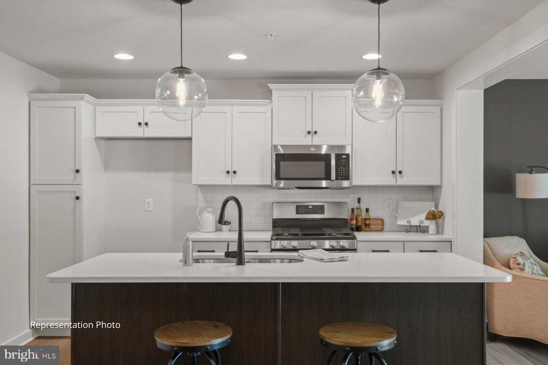 1018 Blackstone Run photo 4