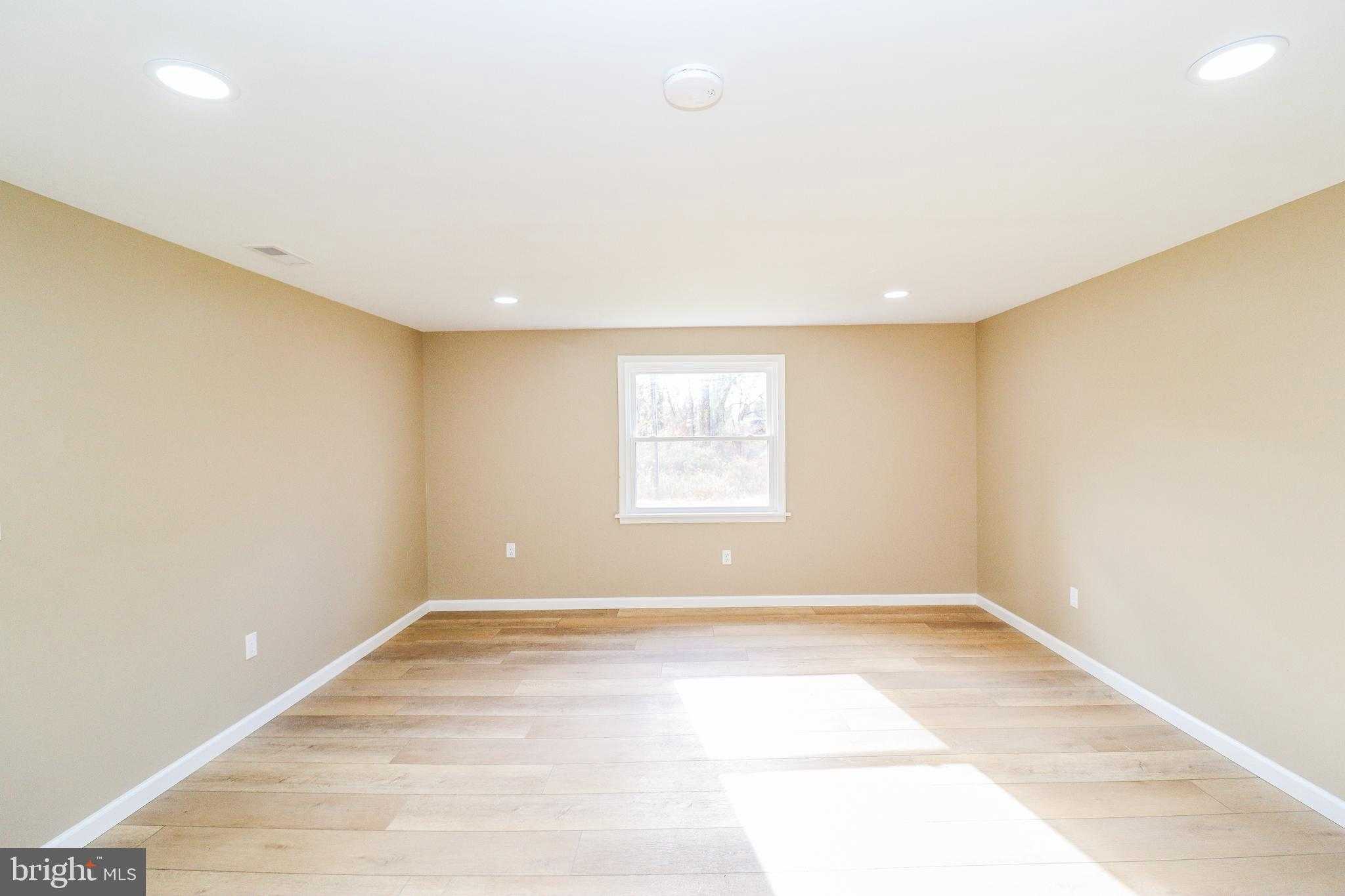 2198 Gale Dr photo 43