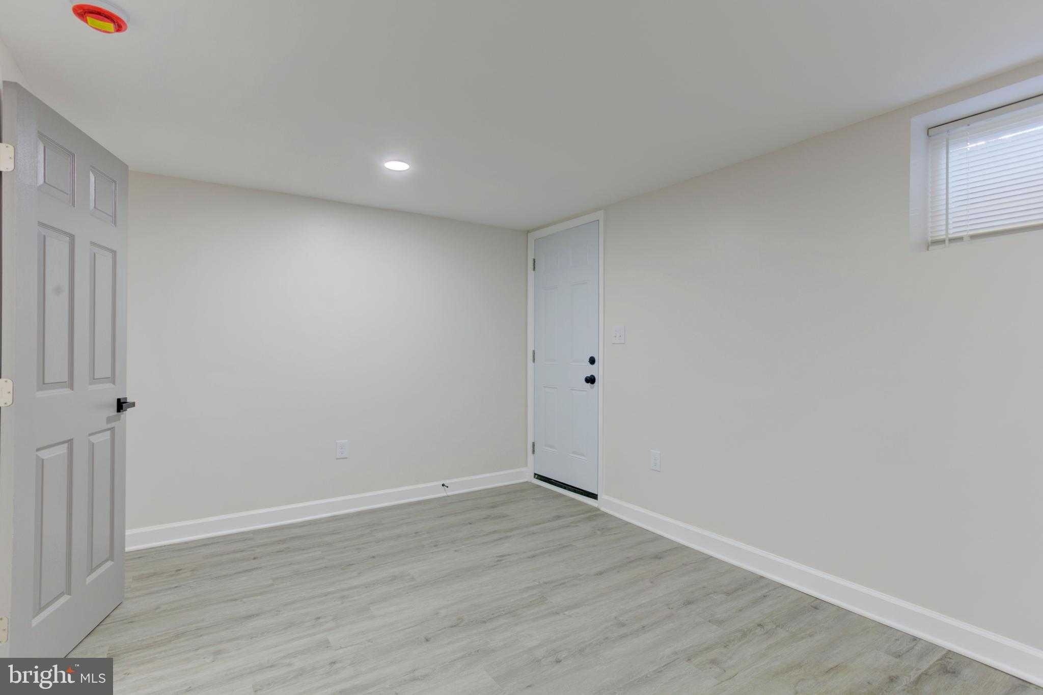 4009 8th St photo 27