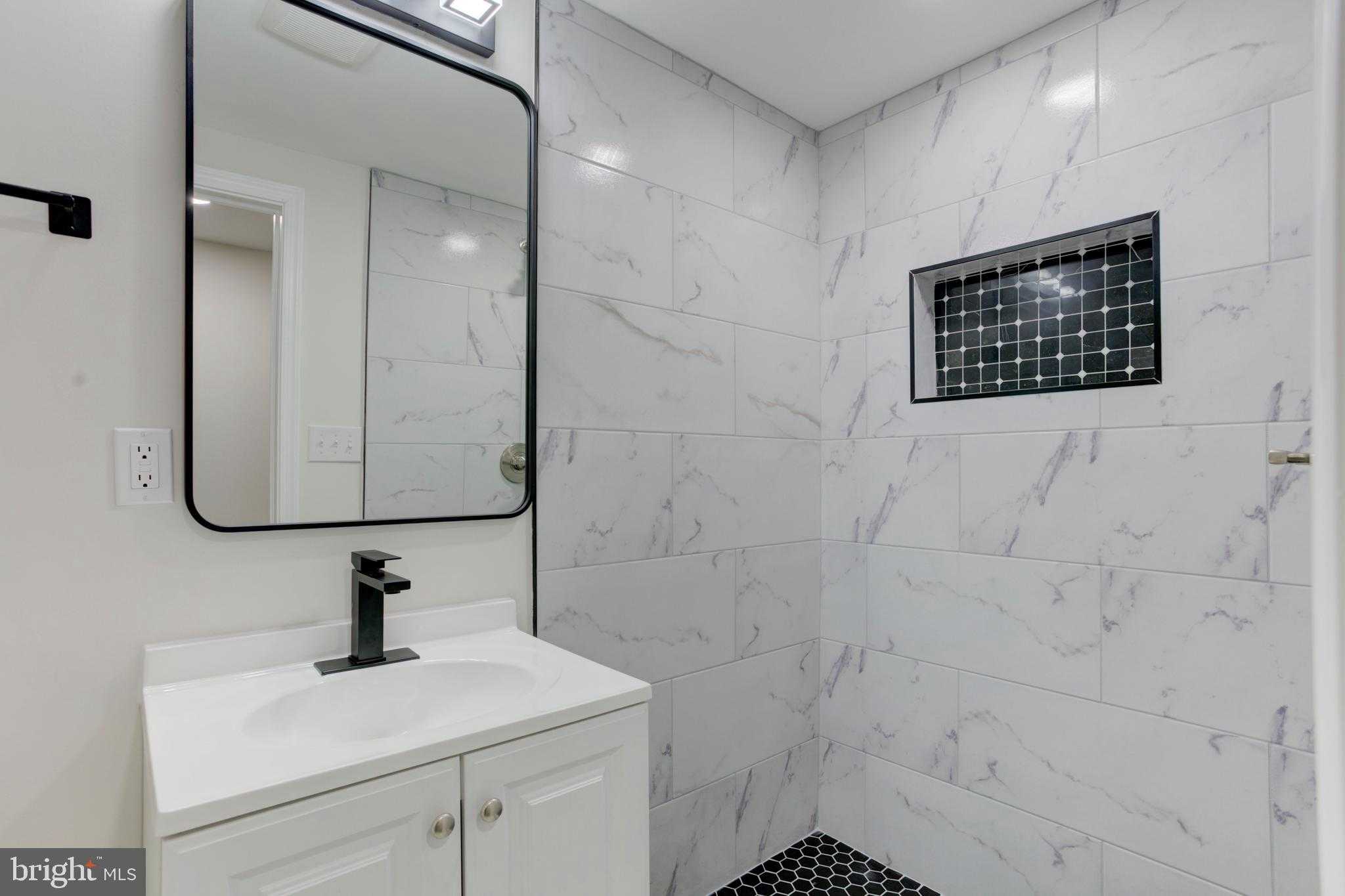 4009 8th St photo 29