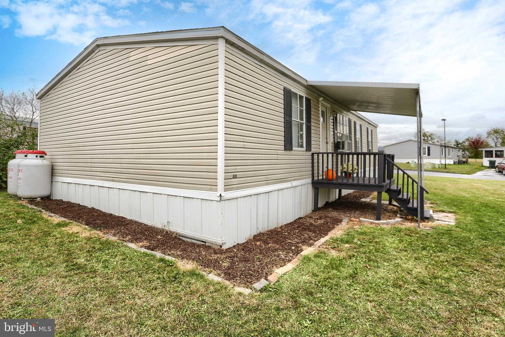 292 Dallas Dr photo 5