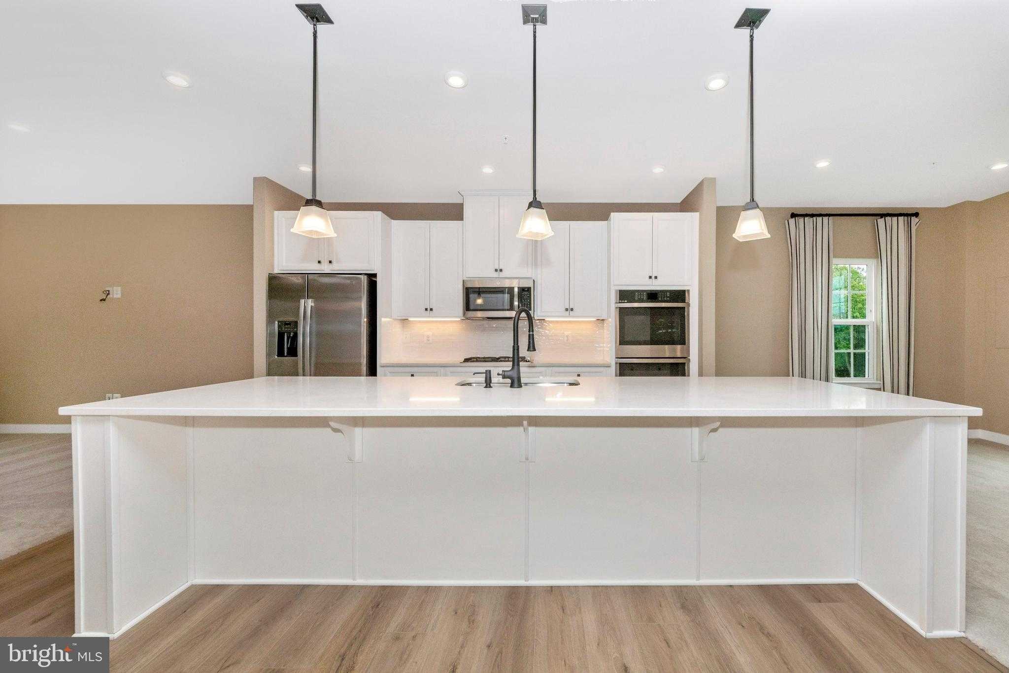 10722 Presidential Pkwy # 1000b photo 3