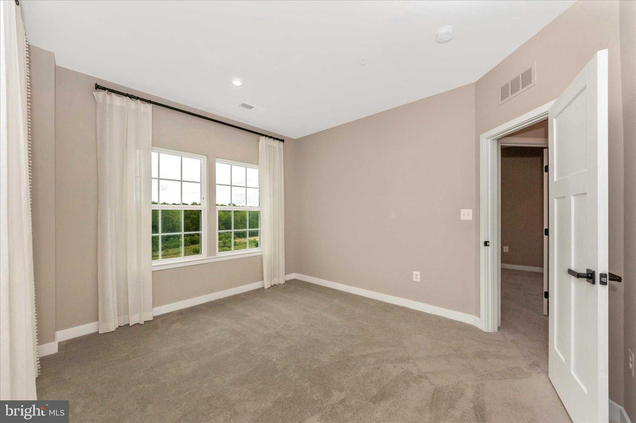 10722 Presidential Pkwy # 1000b photo 38