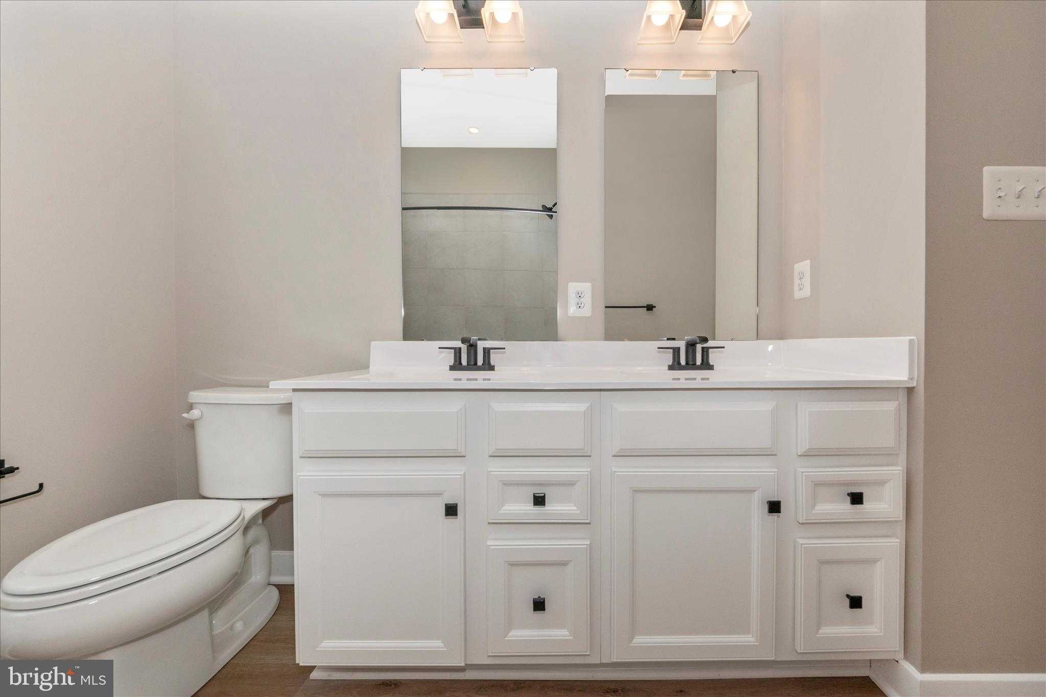 10722 Presidential Pkwy # 1000b photo 43