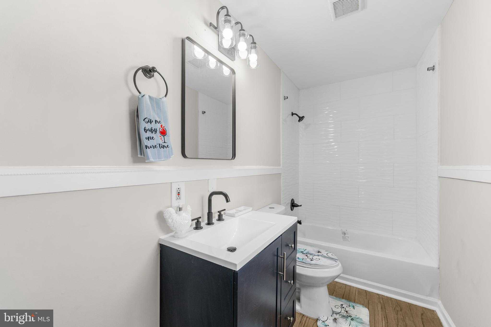 3320 W 3rd St photo 16