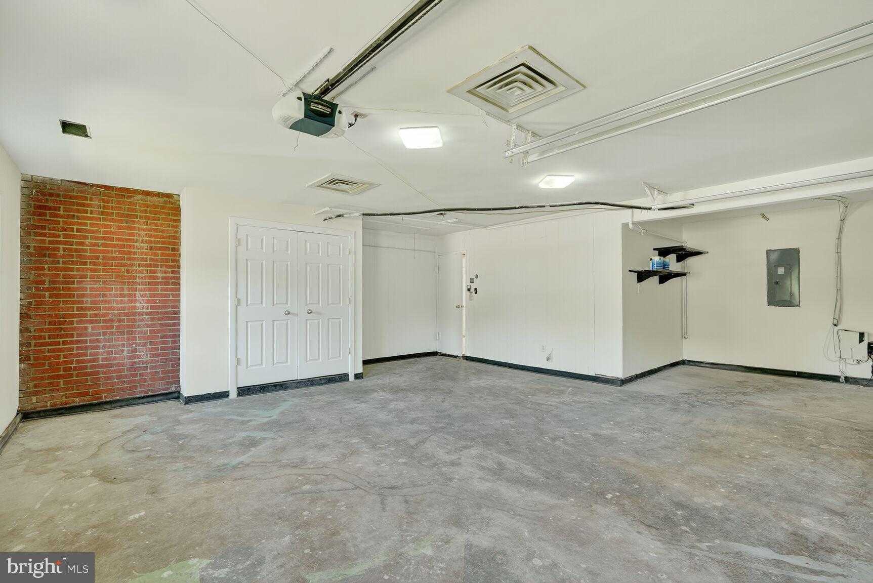 12201 Mount Pleasant Dr photo 24