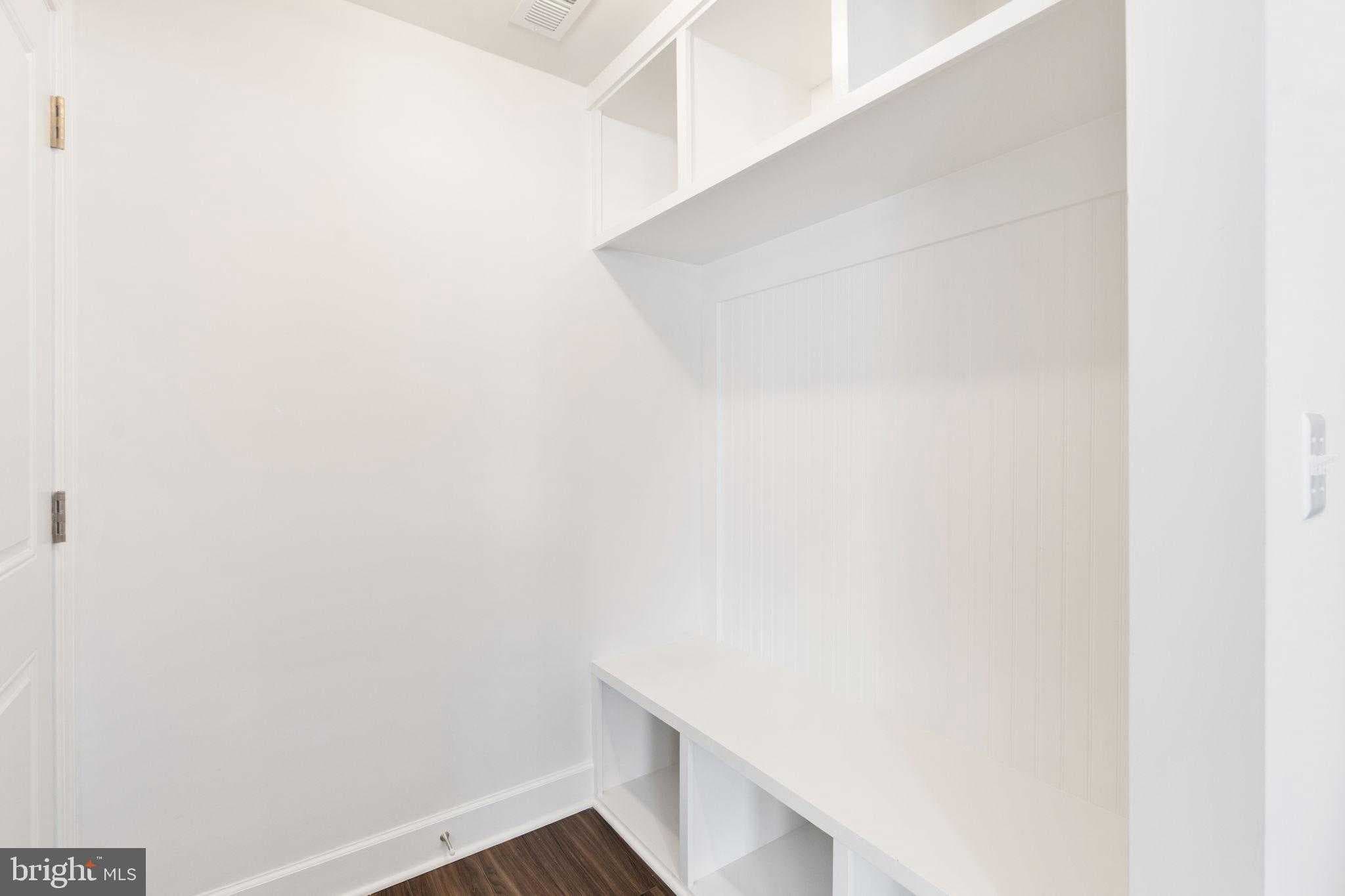 11568 Chapman Mill Dr photo 17