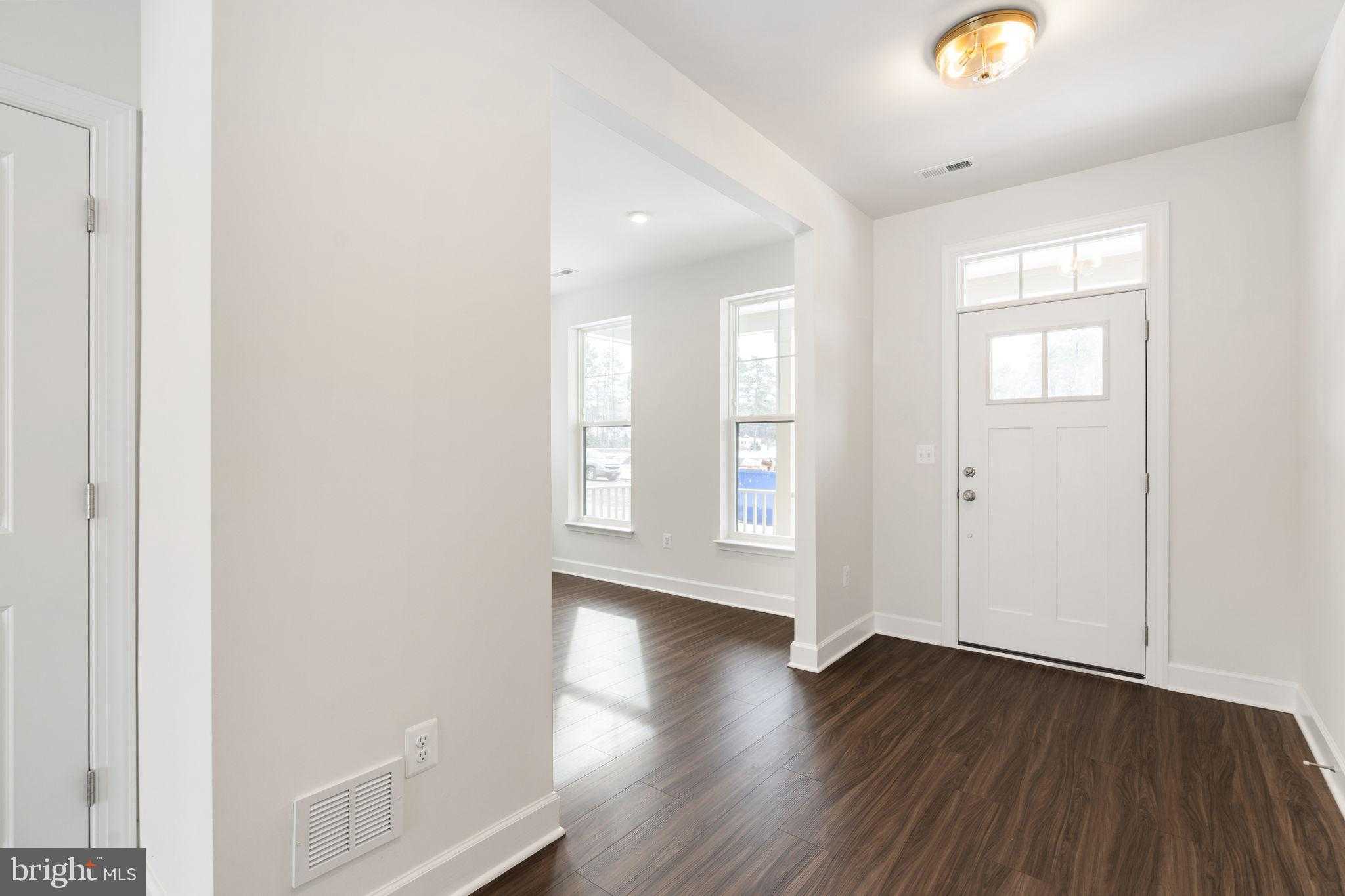 11568 Chapman Mill Dr photo 2