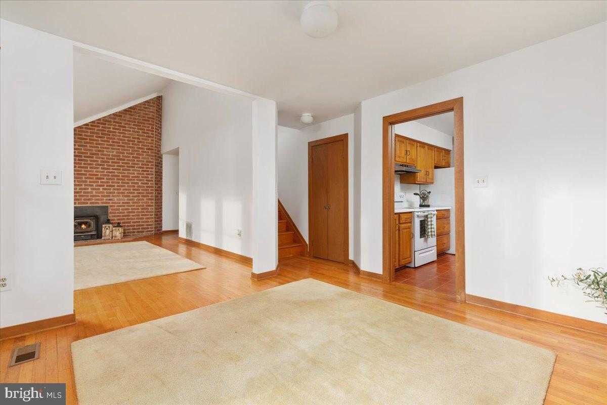 472 Wesley Ln photo 15