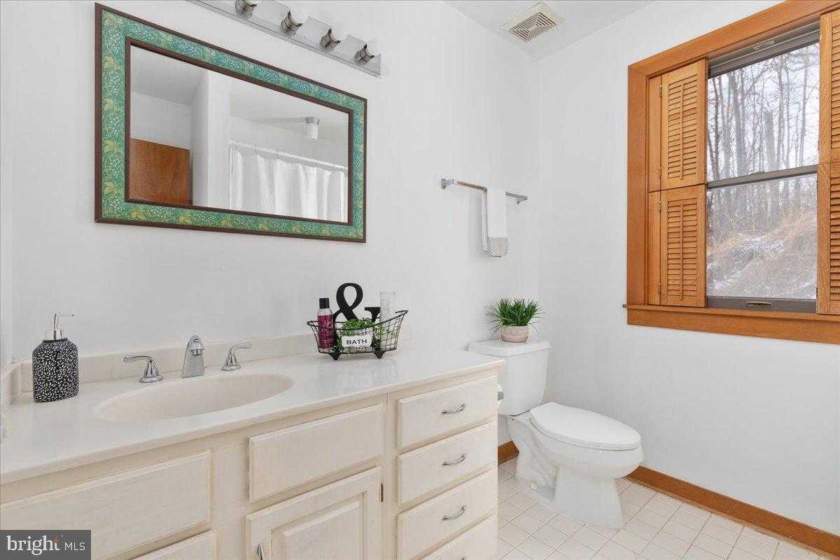 472 Wesley Ln photo 25