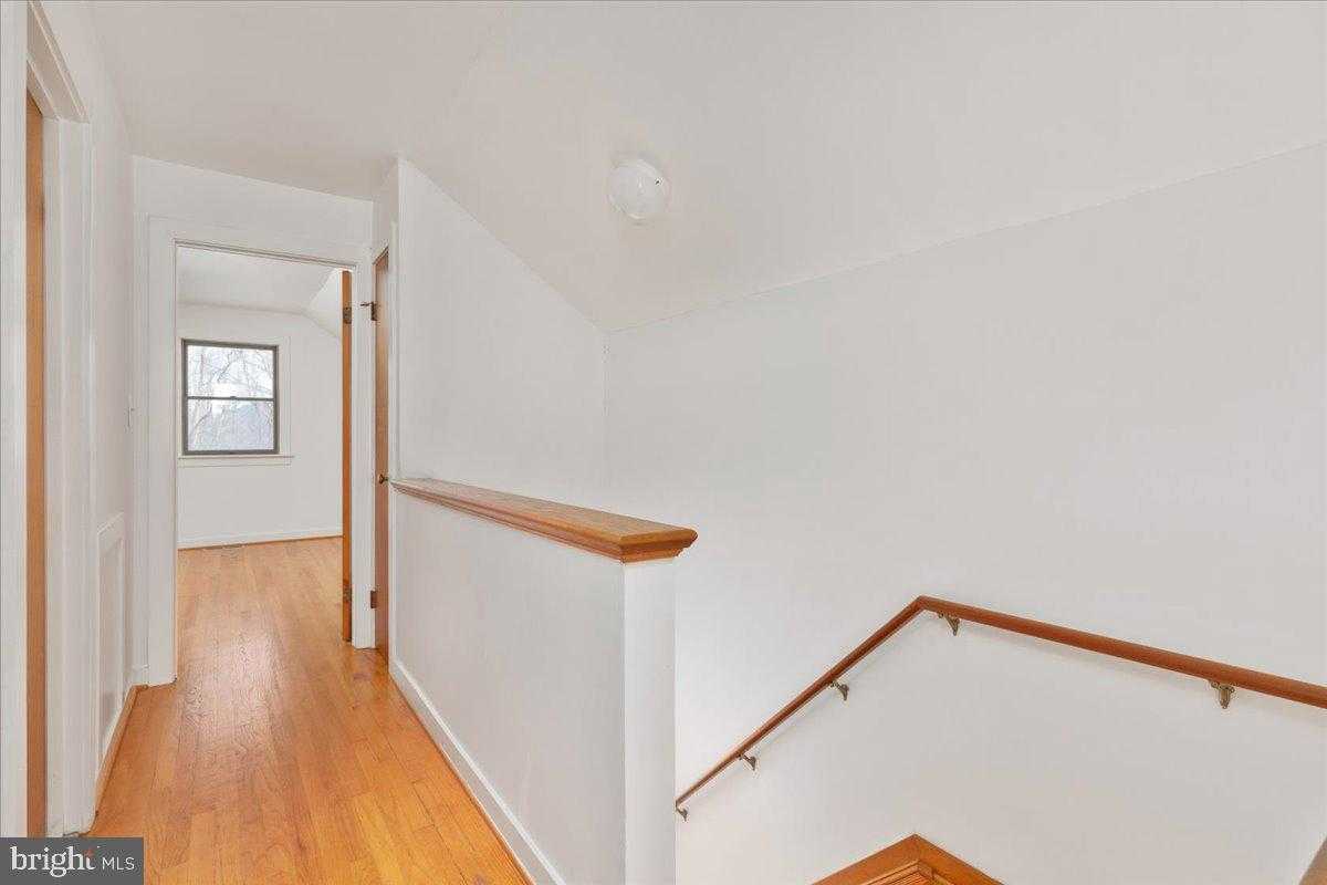 472 Wesley Ln photo 32