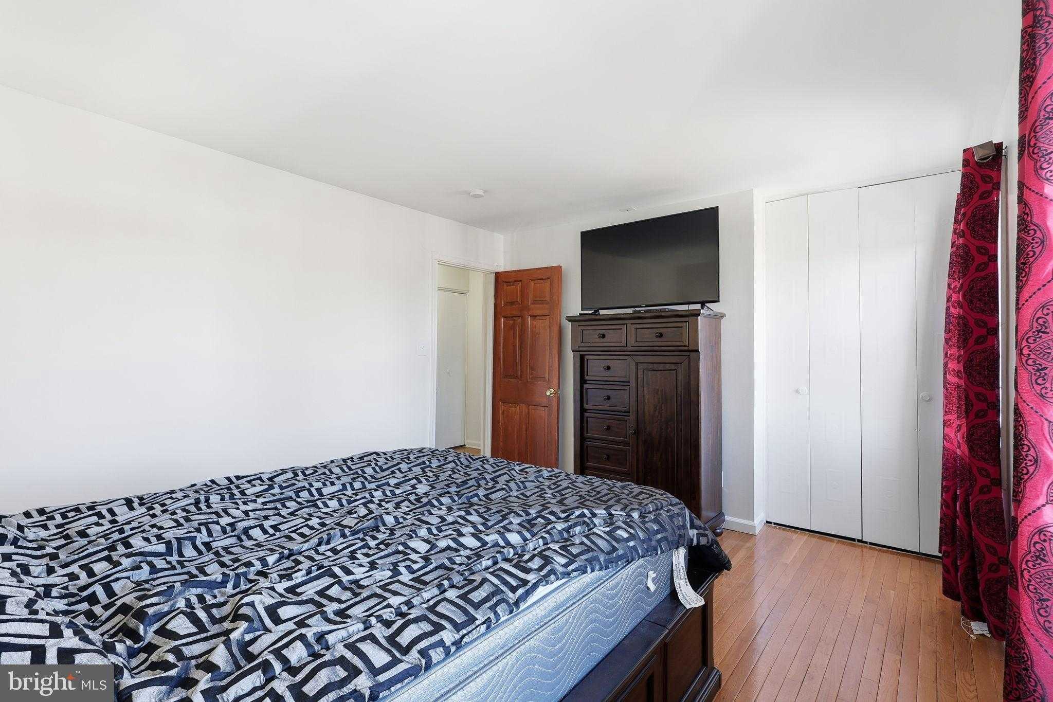 2942 Wetherburn CT photo 24