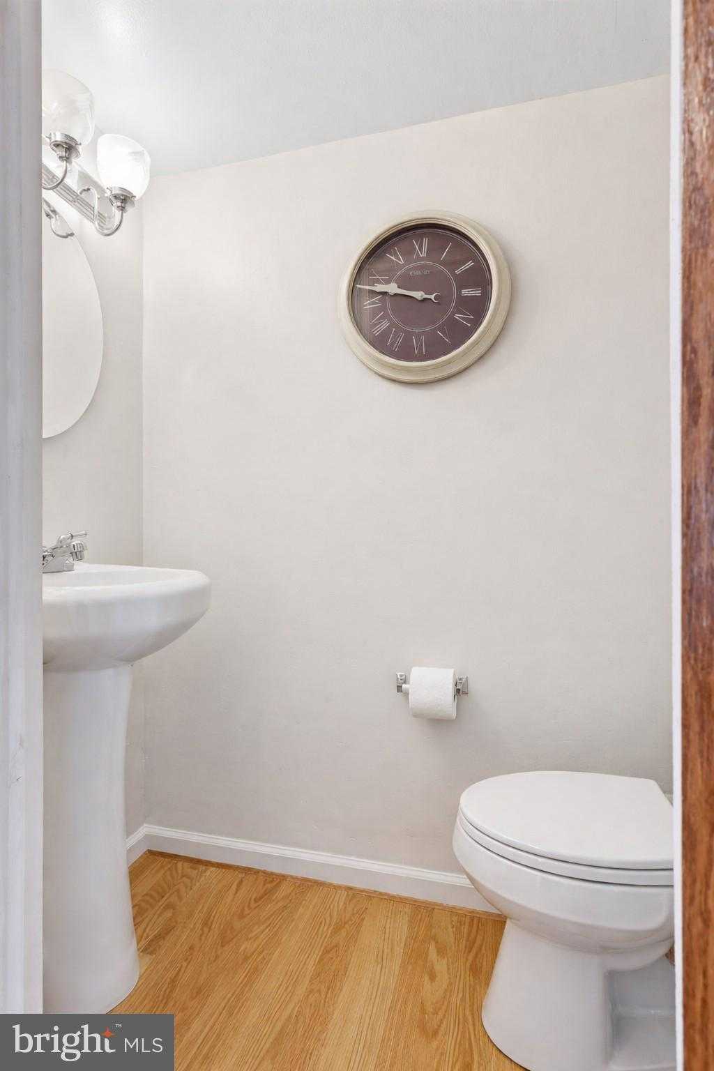 2942 Wetherburn CT photo 9