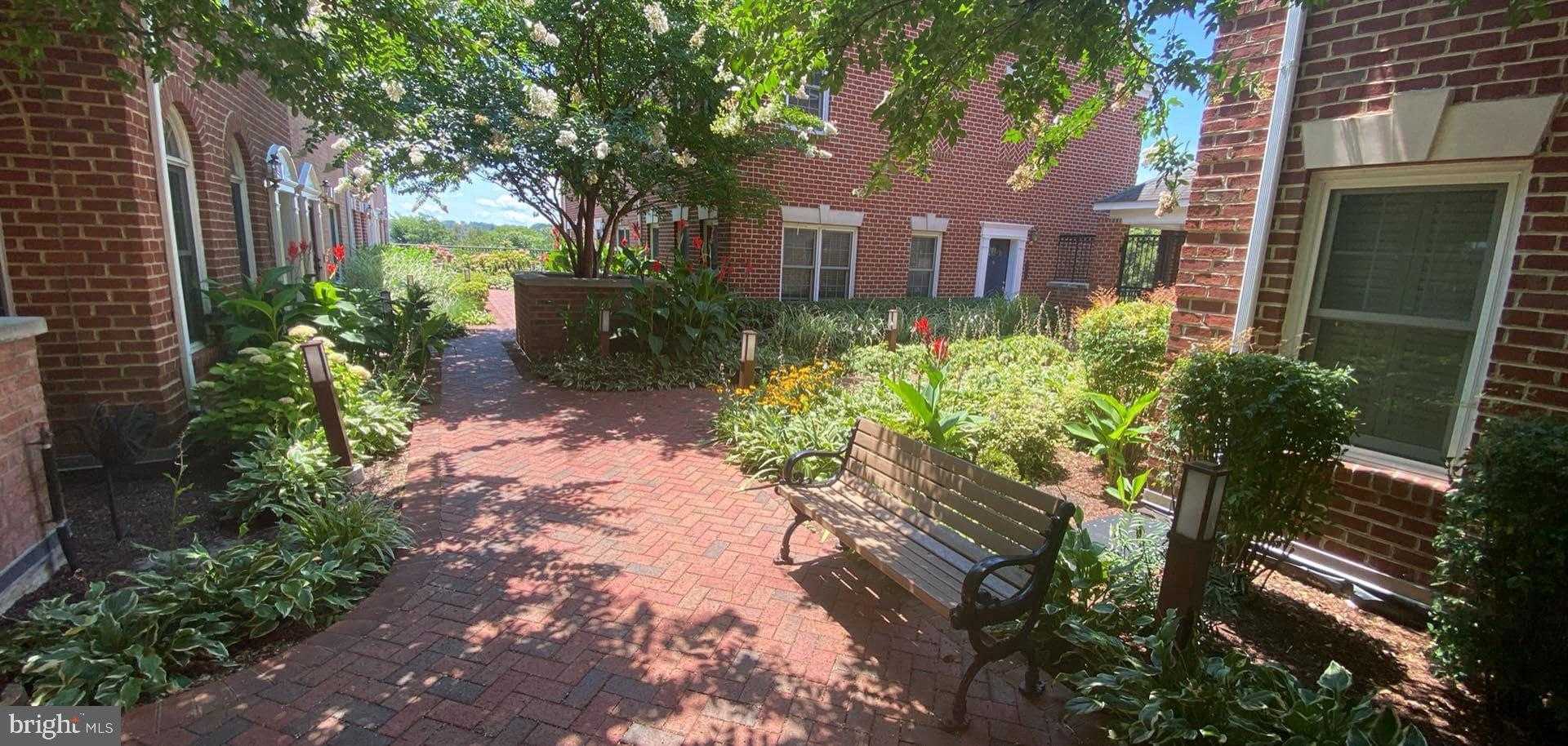 2256 S Garfield St # 11