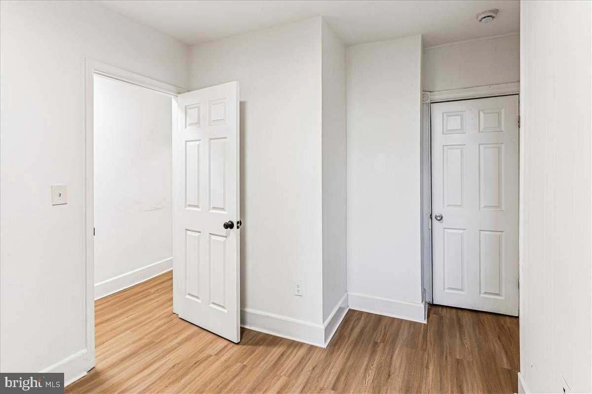 2023 Division St photo 14