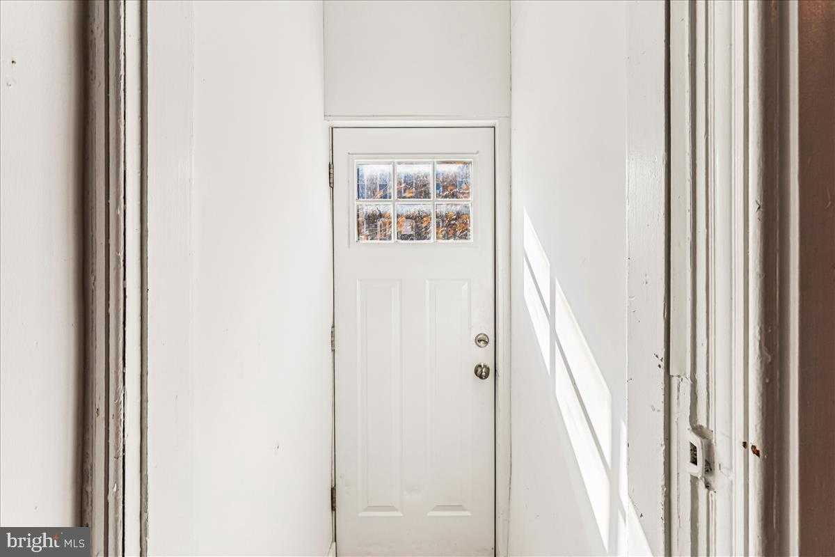 2023 Division St photo 2