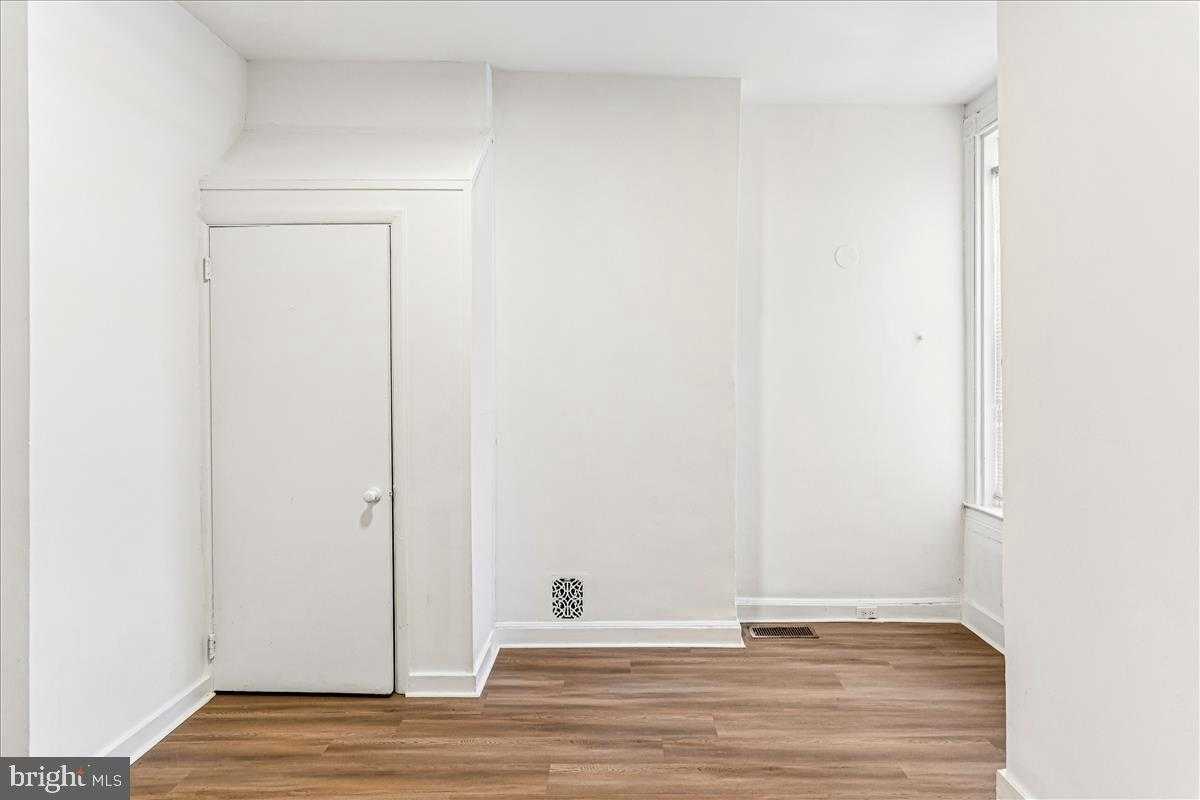 2023 Division St photo 26