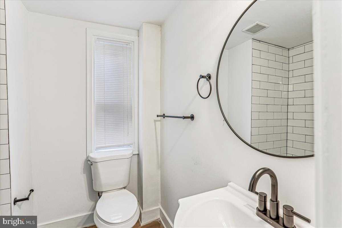 2023 Division St photo 27