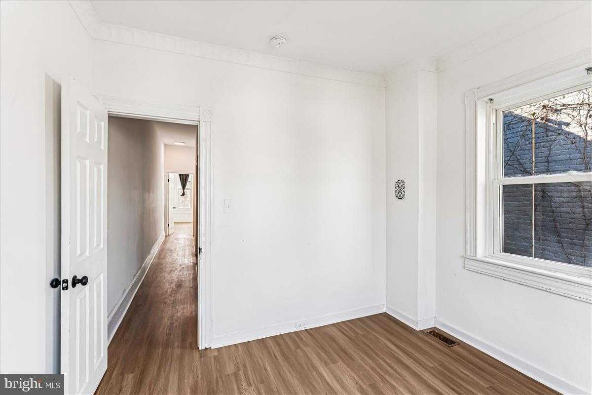 2023 Division St photo 30