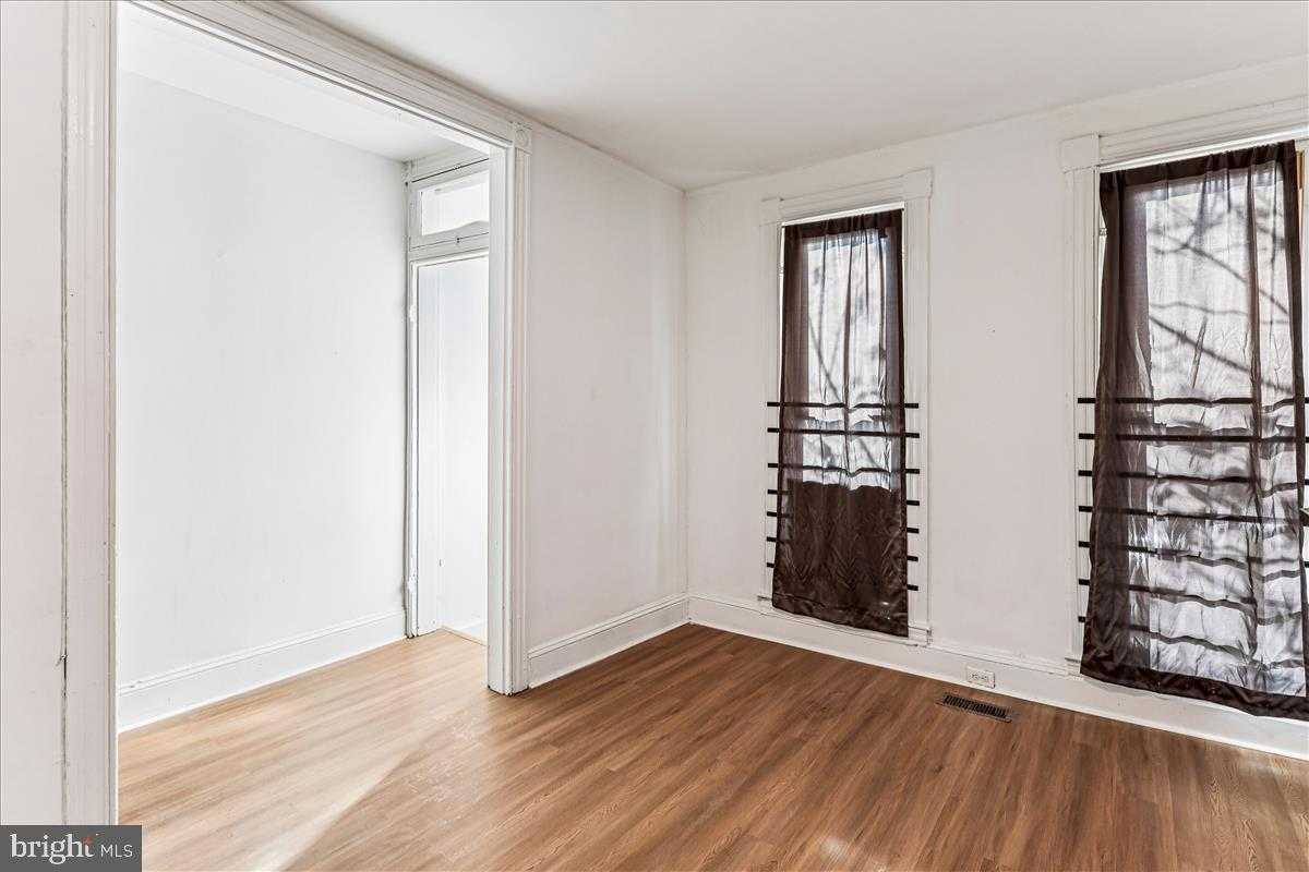 2023 Division St photo 5