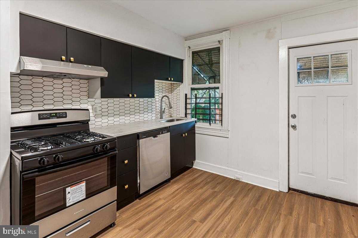 2023 Division St photo 7