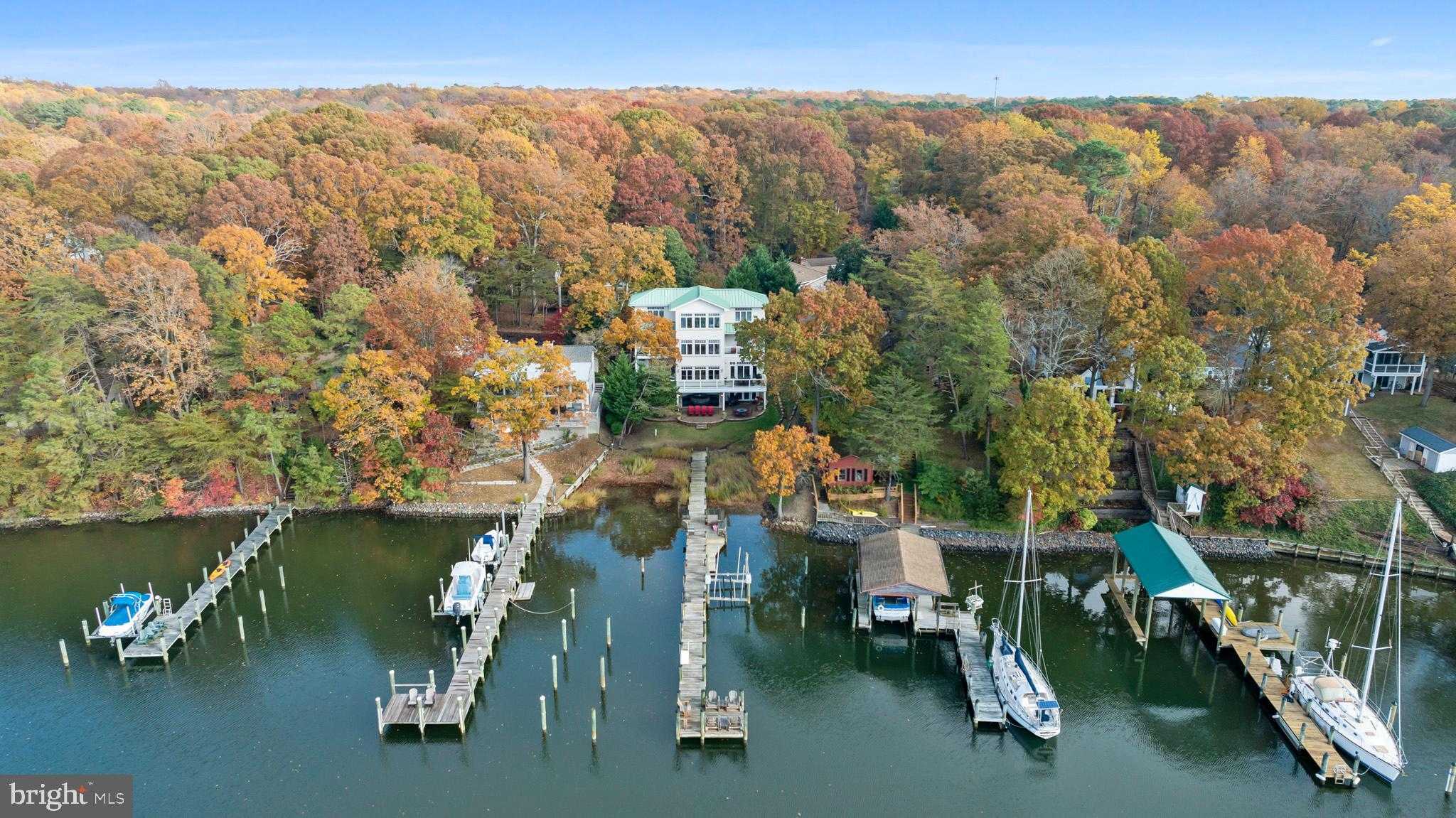 206 Harbor Dr photo 3