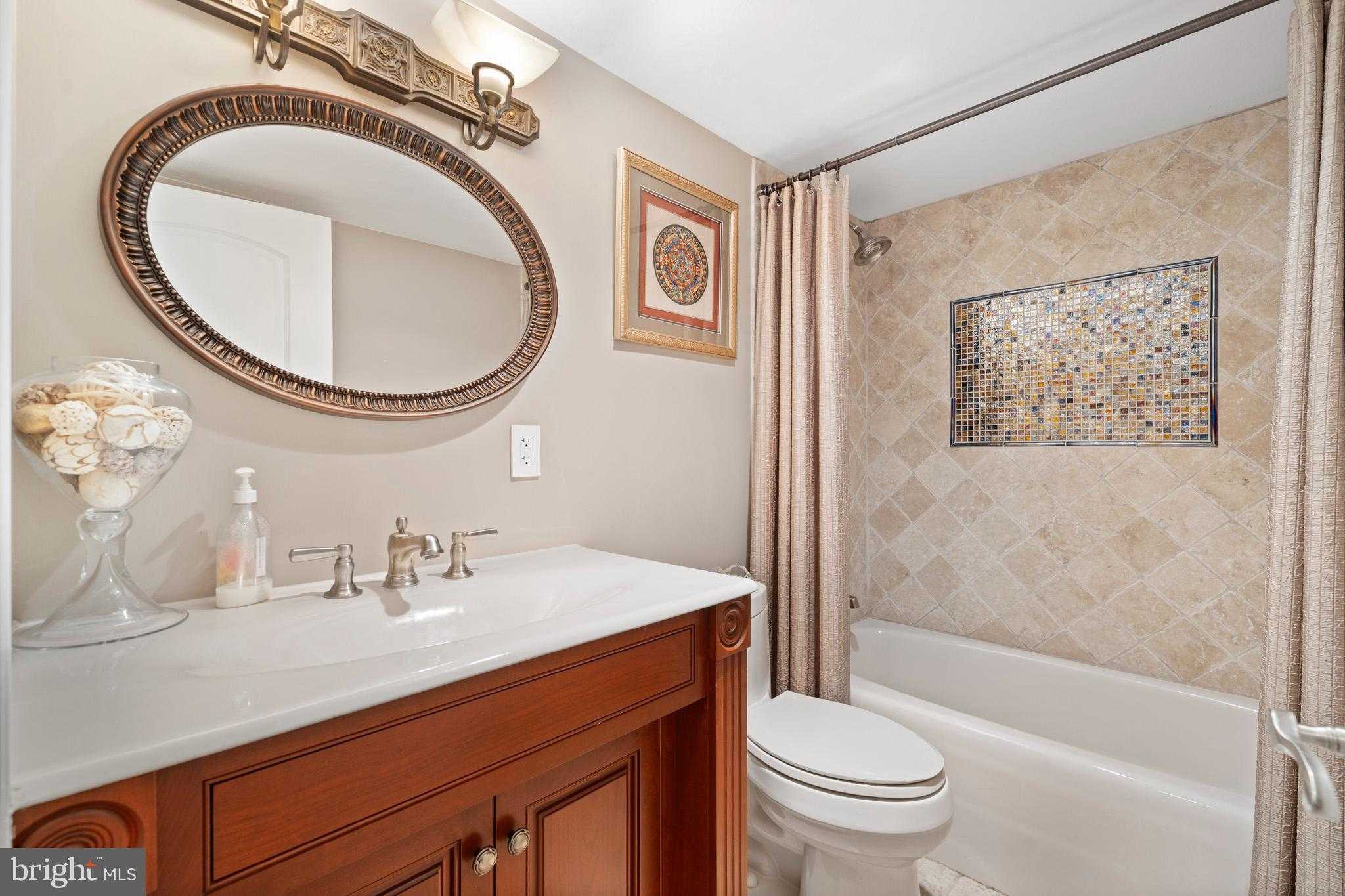 206 Harbor Dr photo 77