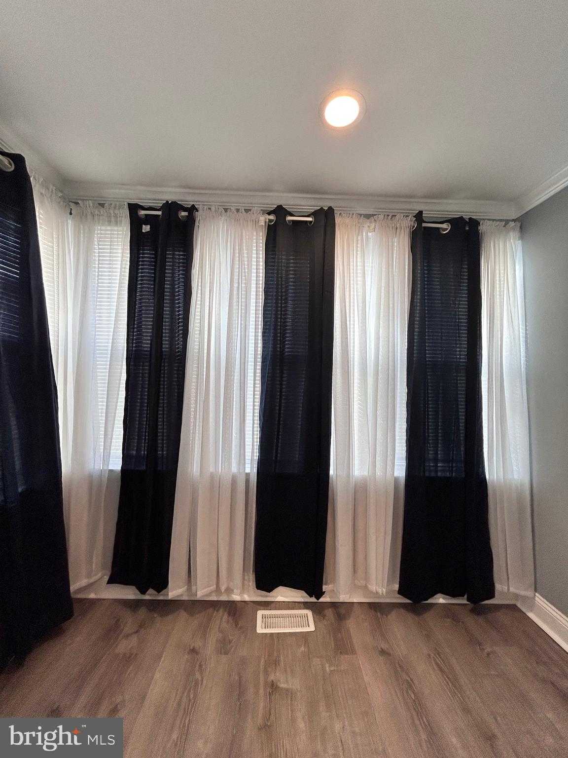 3541 3rd St photo 24