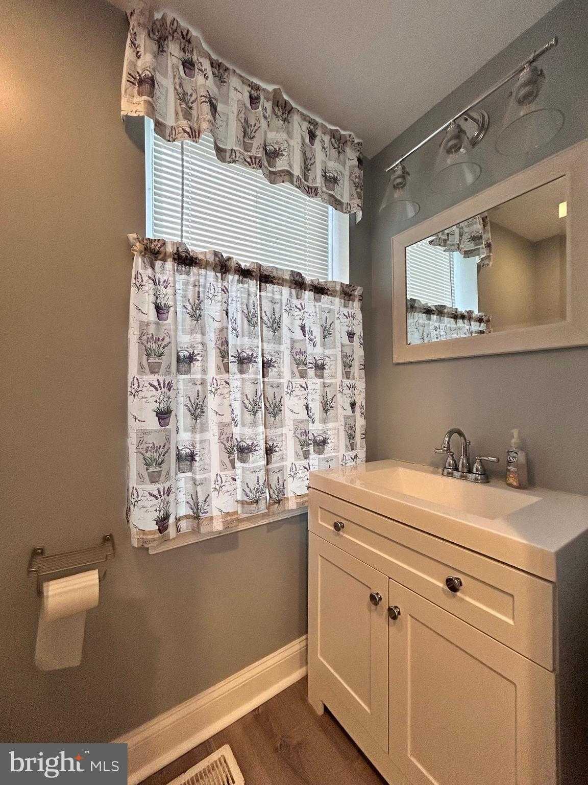 3541 3rd St photo 26