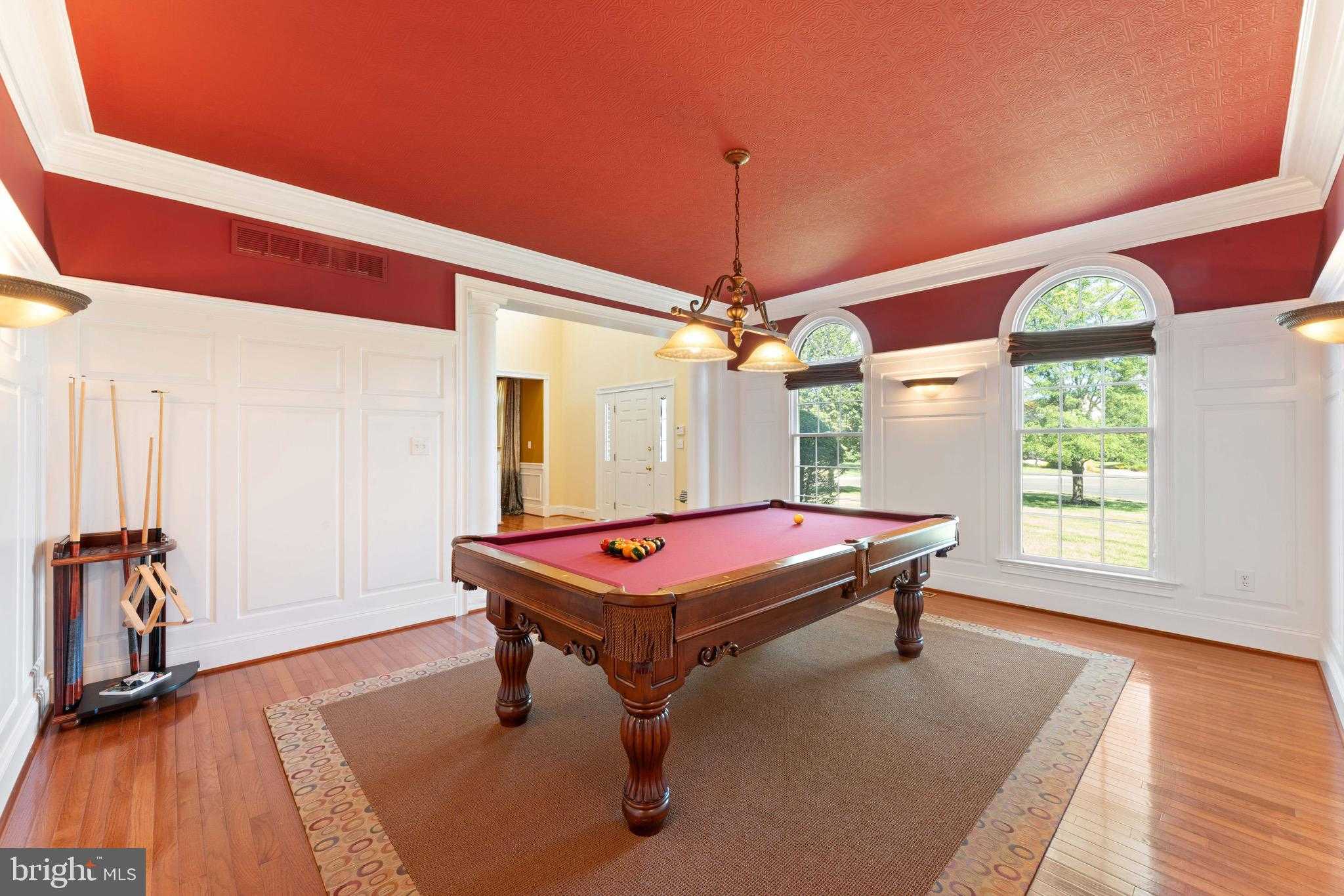 112 Edwards Dr photo 13