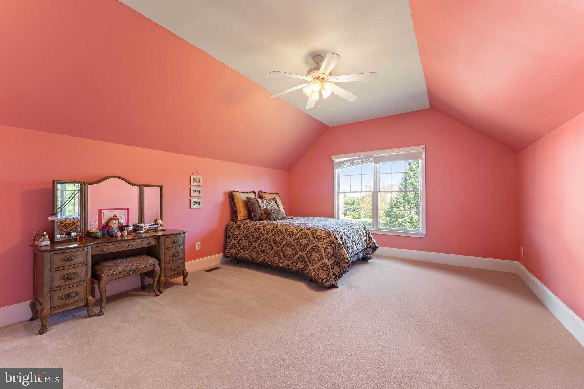 112 Edwards Dr photo 29