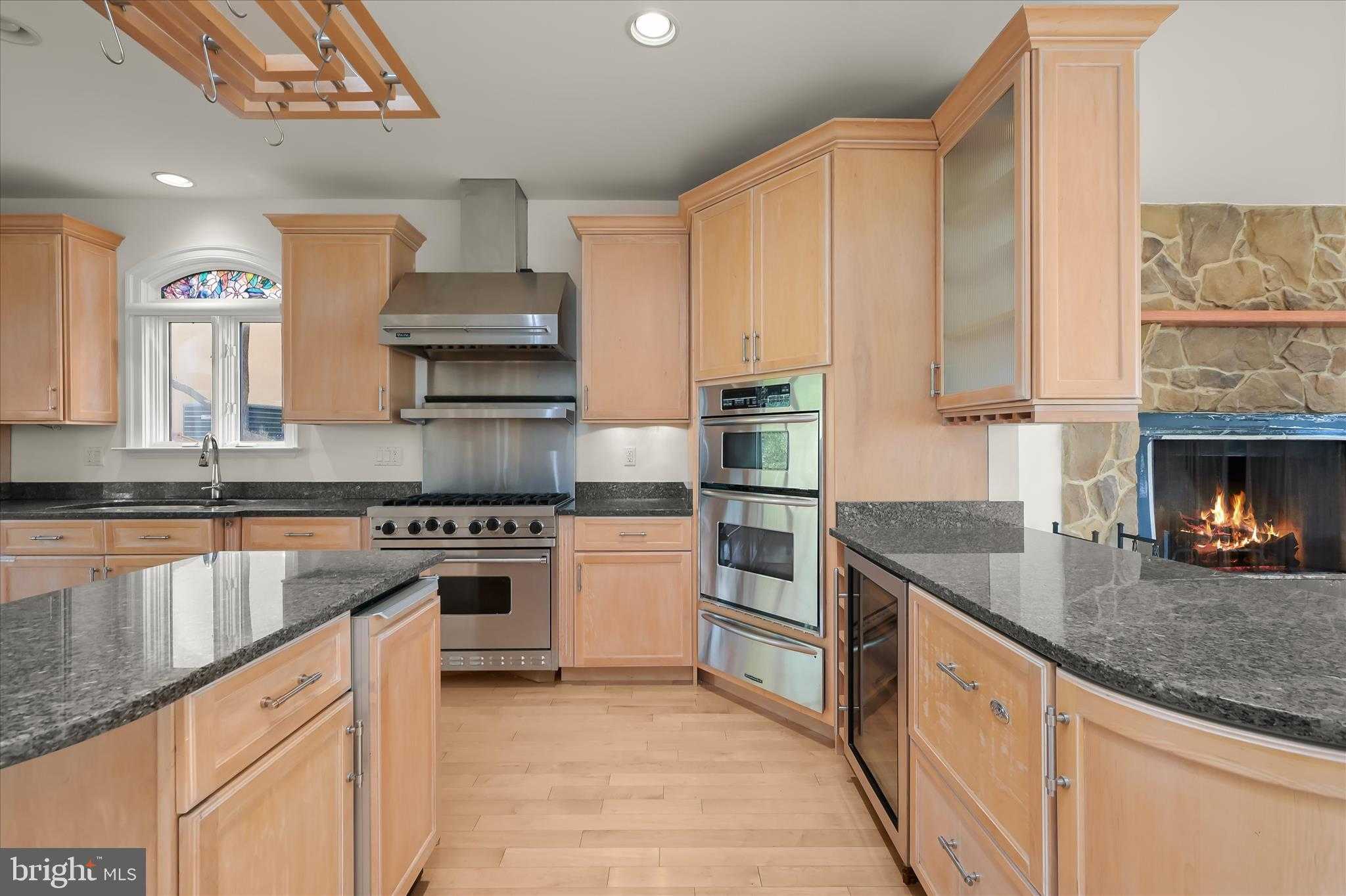 2113 Lake Dr photo 12