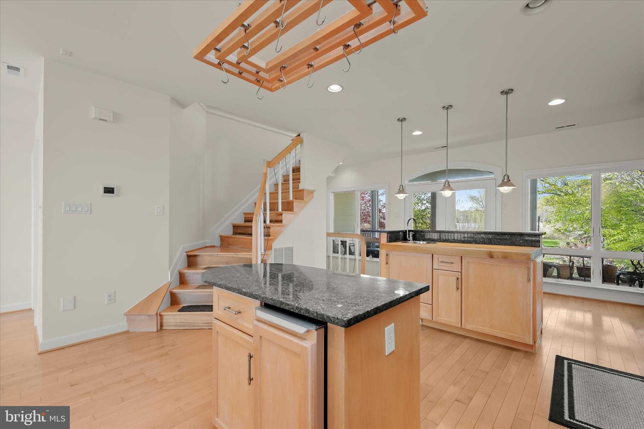 2113 Lake Dr photo 14