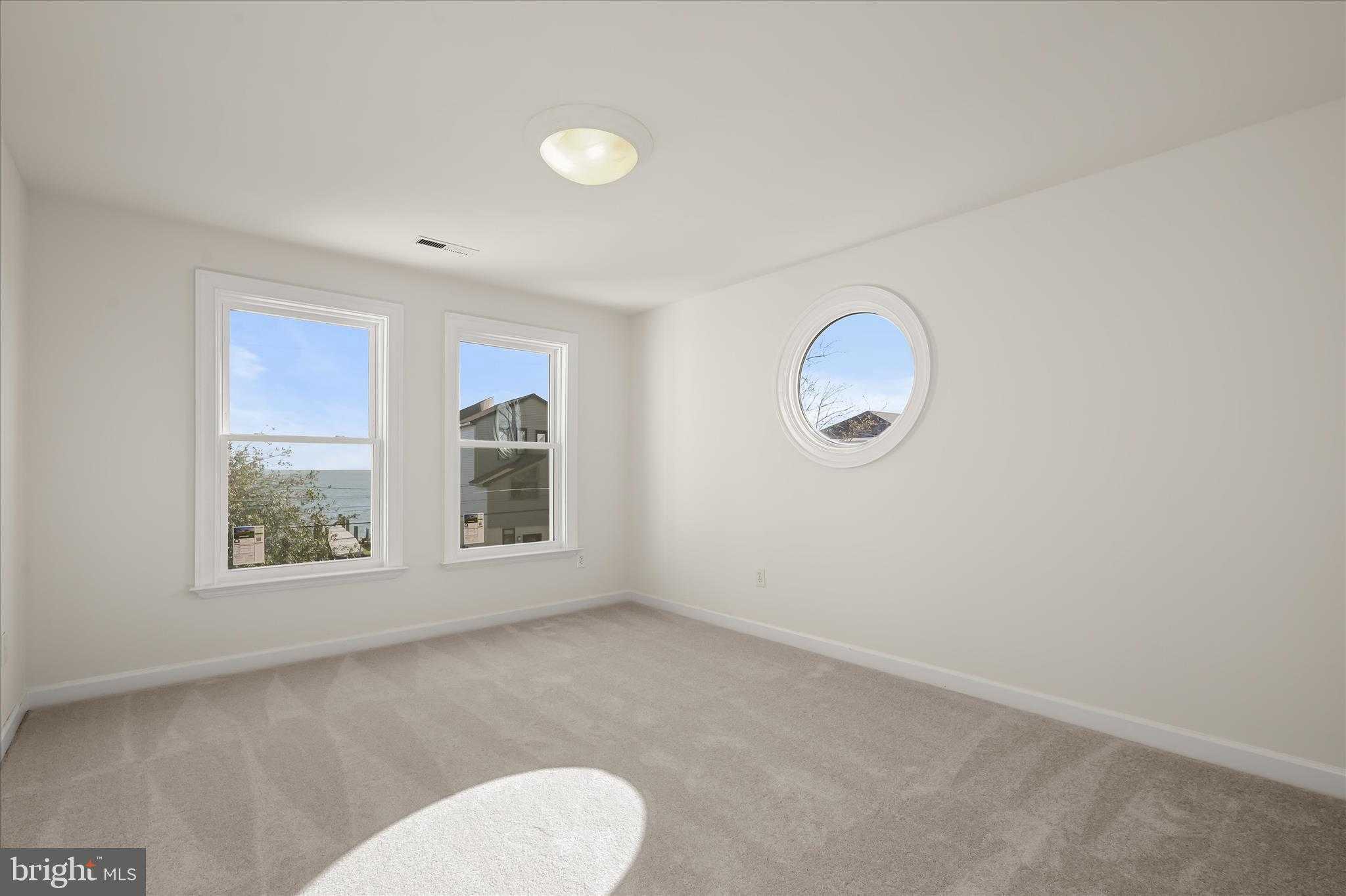 2113 Lake Dr photo 33