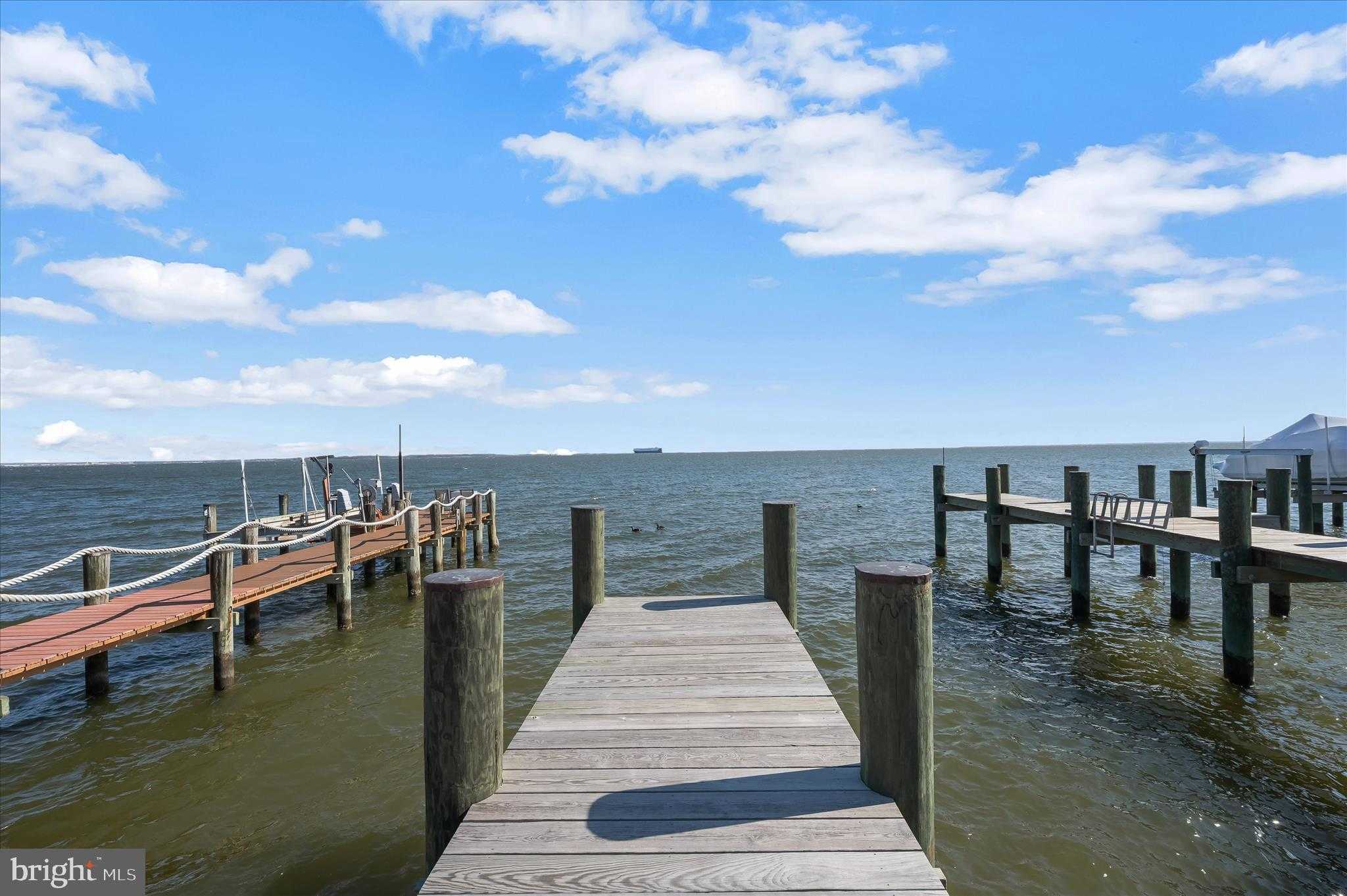 2113 Lake Dr photo 4