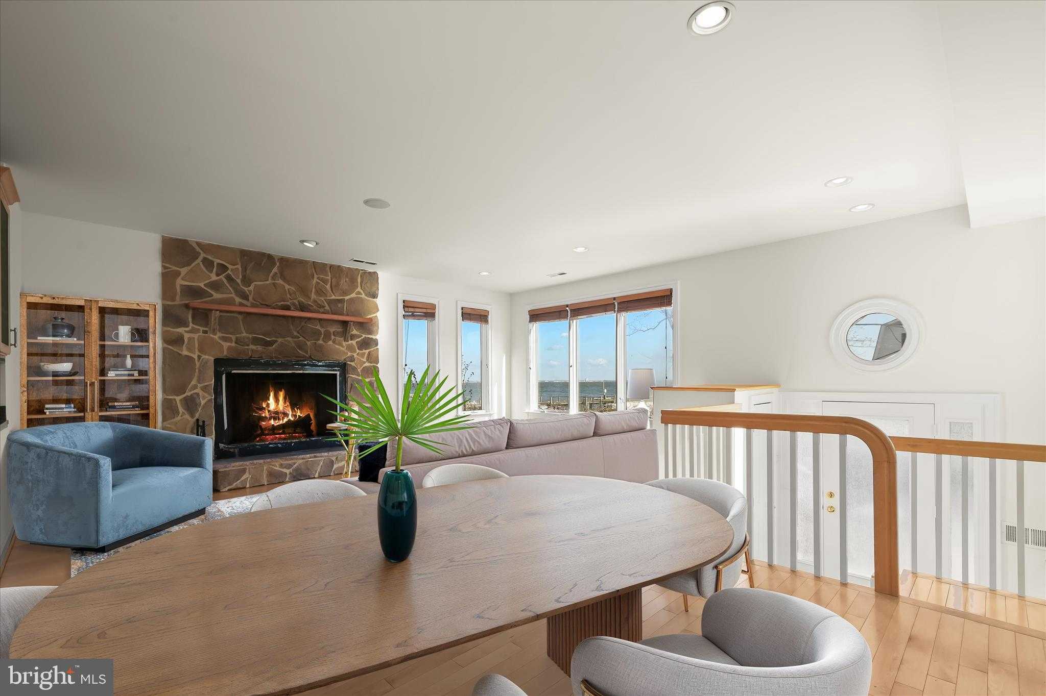 2113 Lake Dr photo 5