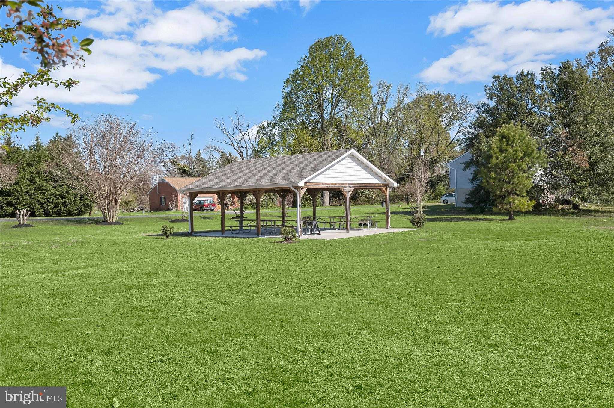 2113 Lake Dr photo 61