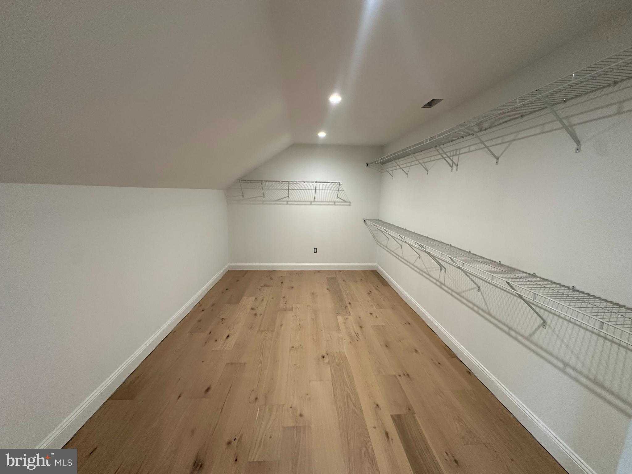 43 Davisville Rd photo 4