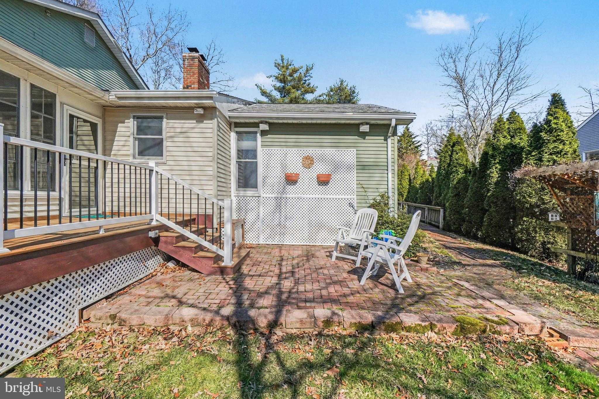 11 Colonial Cir photo 32