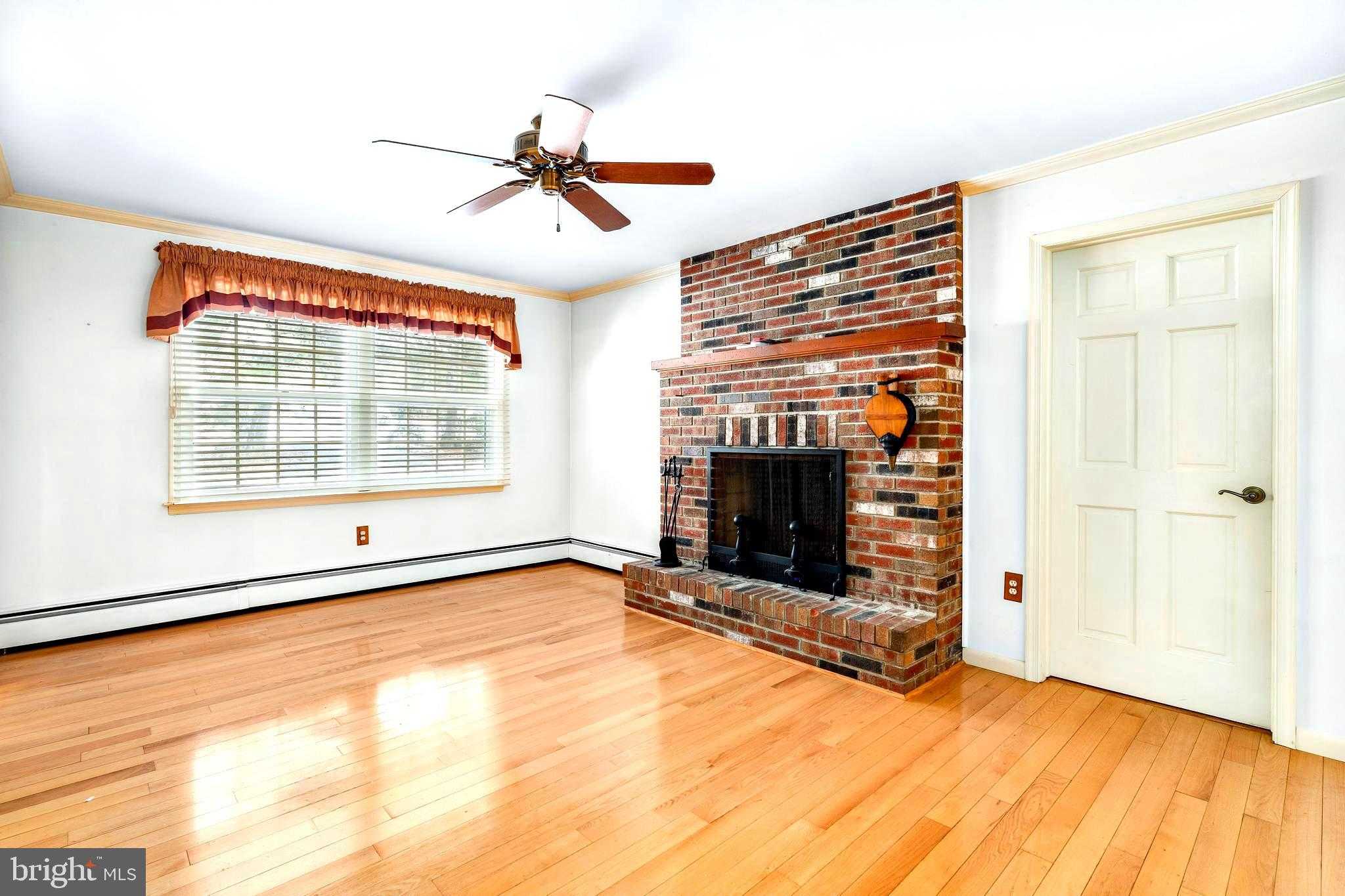 11 Colonial Cir photo 8