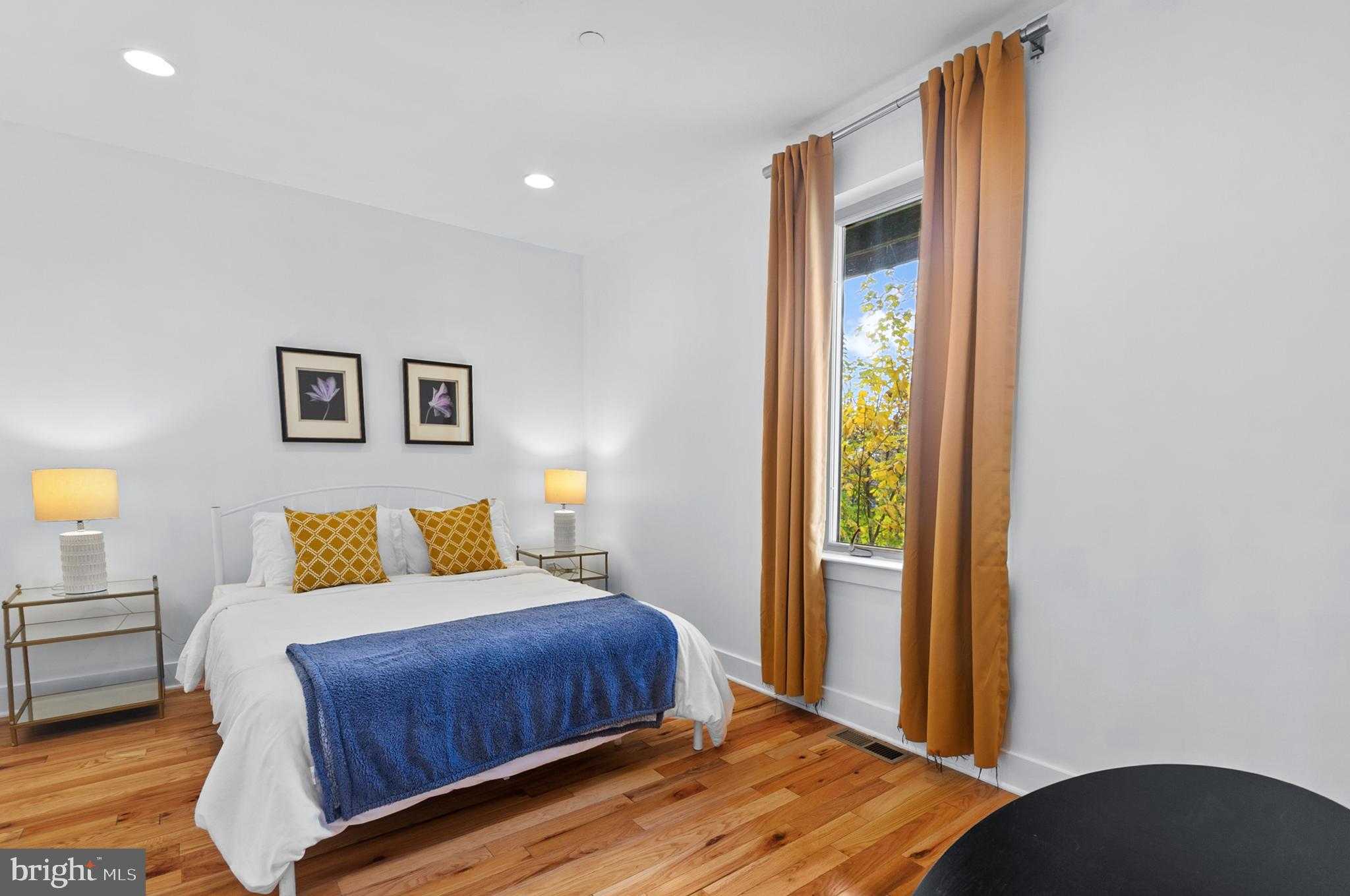 3304 Conrad St photo 5