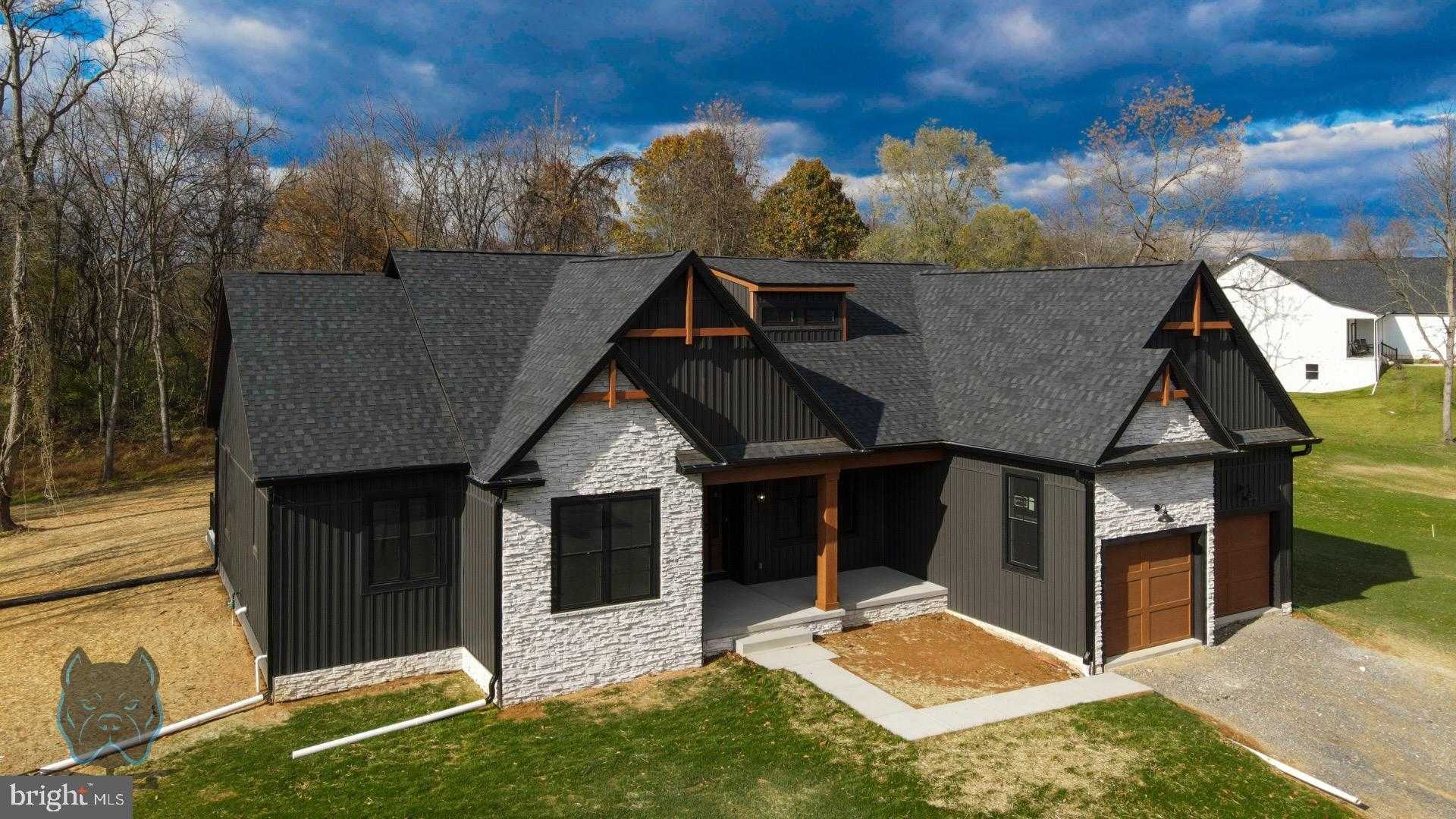 234 Stormfield Dr W photo 2