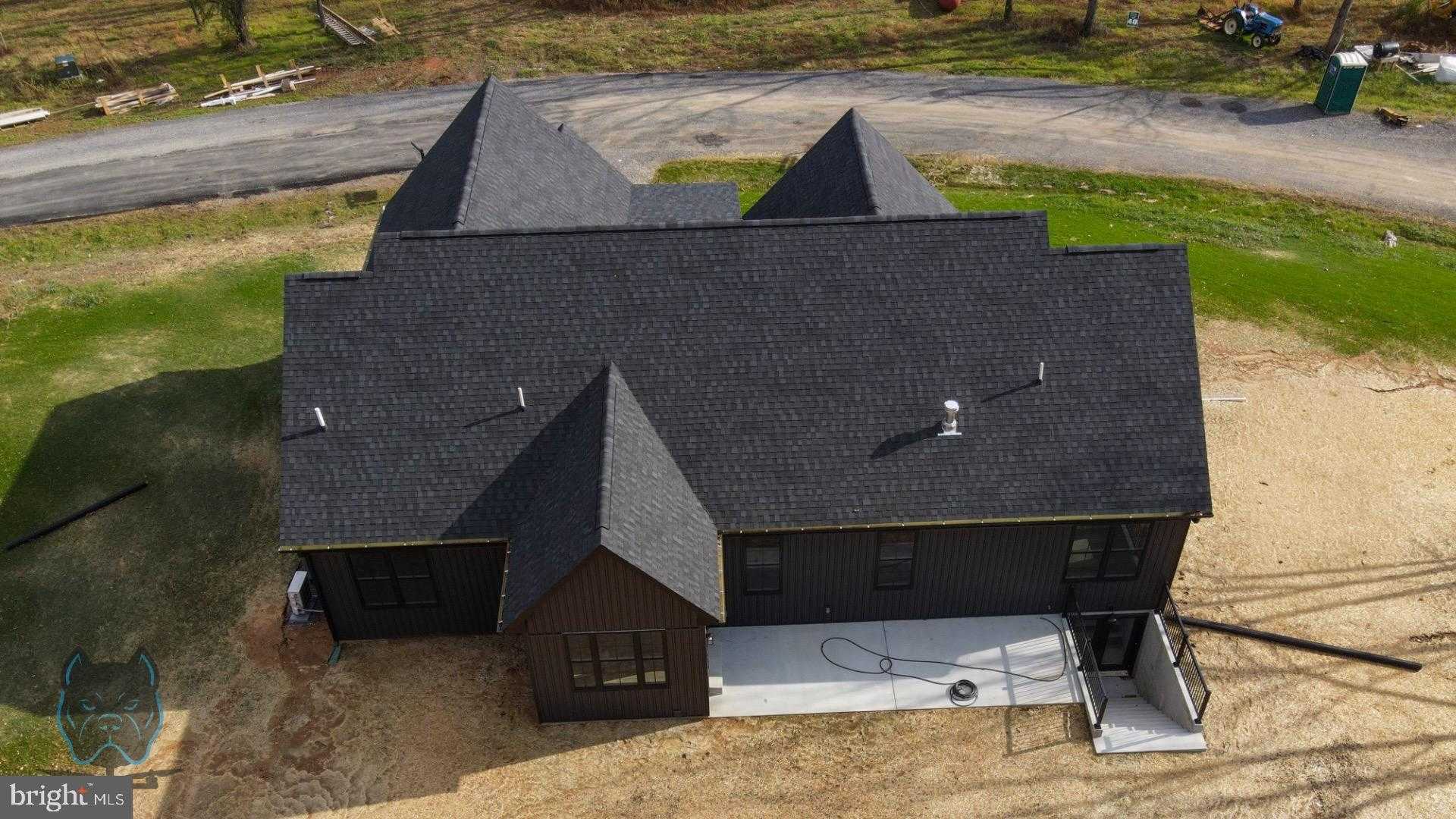 234 Stormfield Dr W photo 4