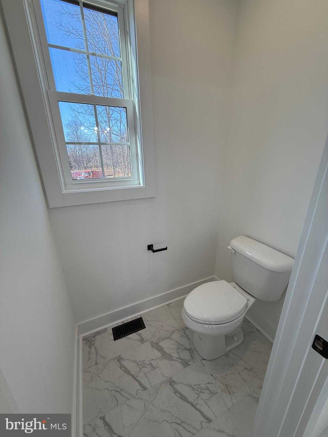 234 Stormfield Dr W photo 45